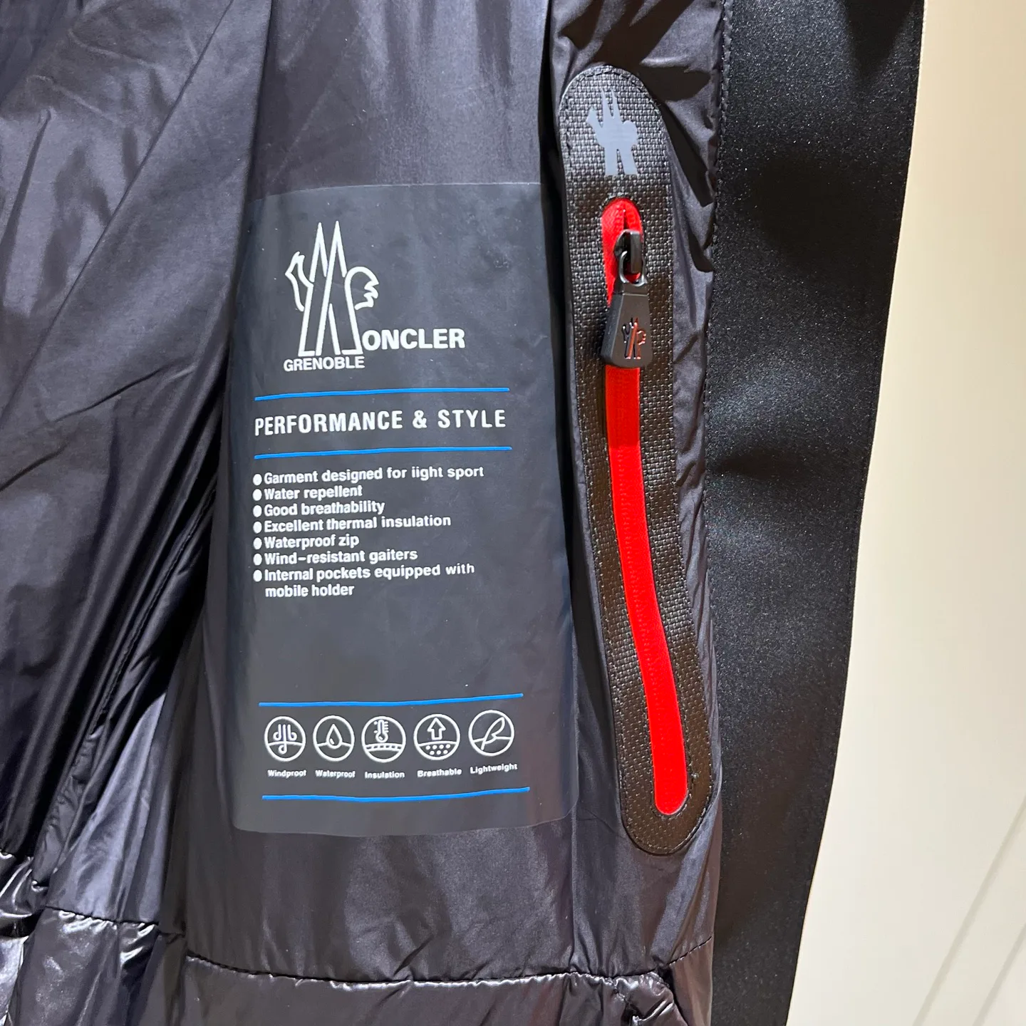 Куртки И Пуховики Женские Moncler 18180078