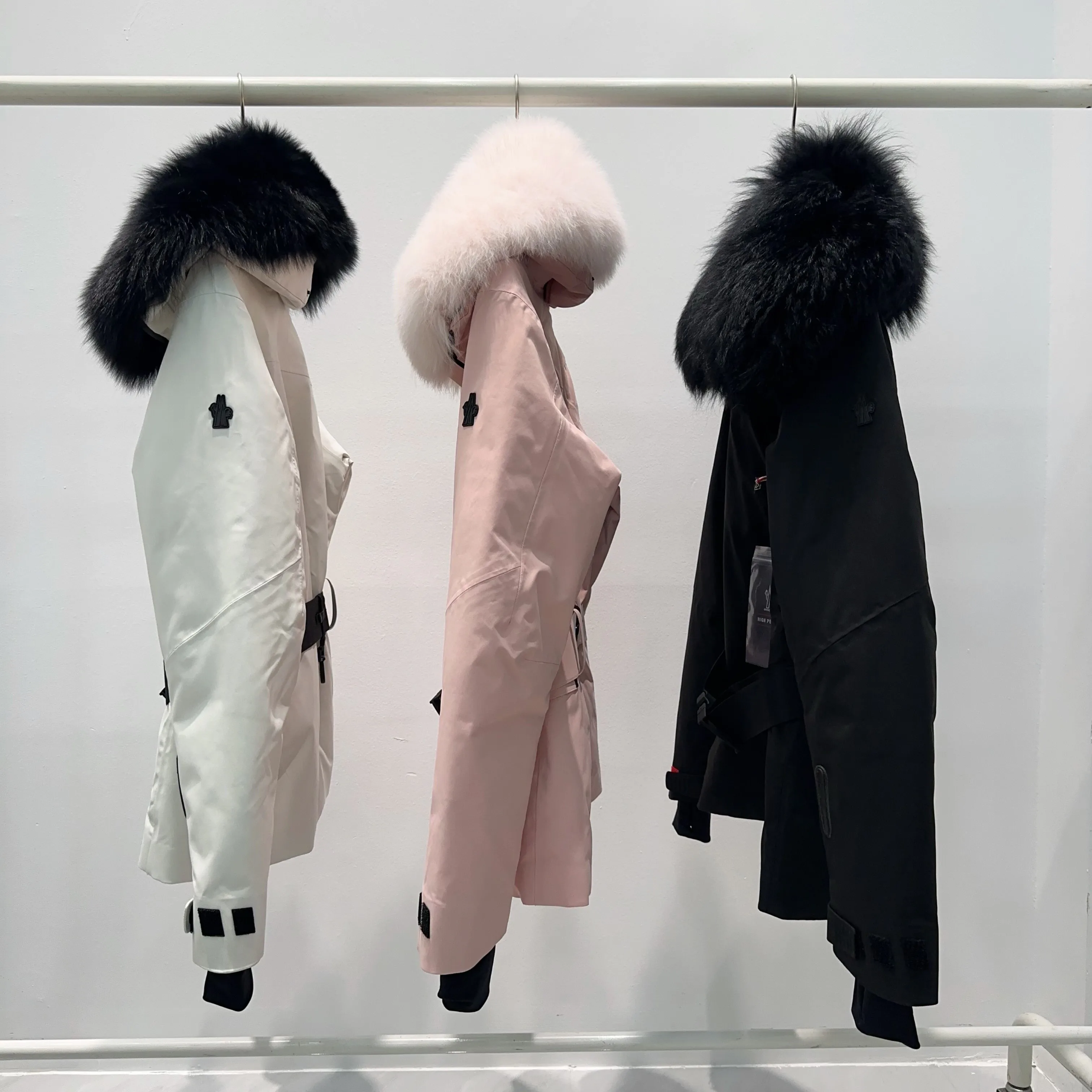 Куртки И Пуховики Женские Moncler 18710228