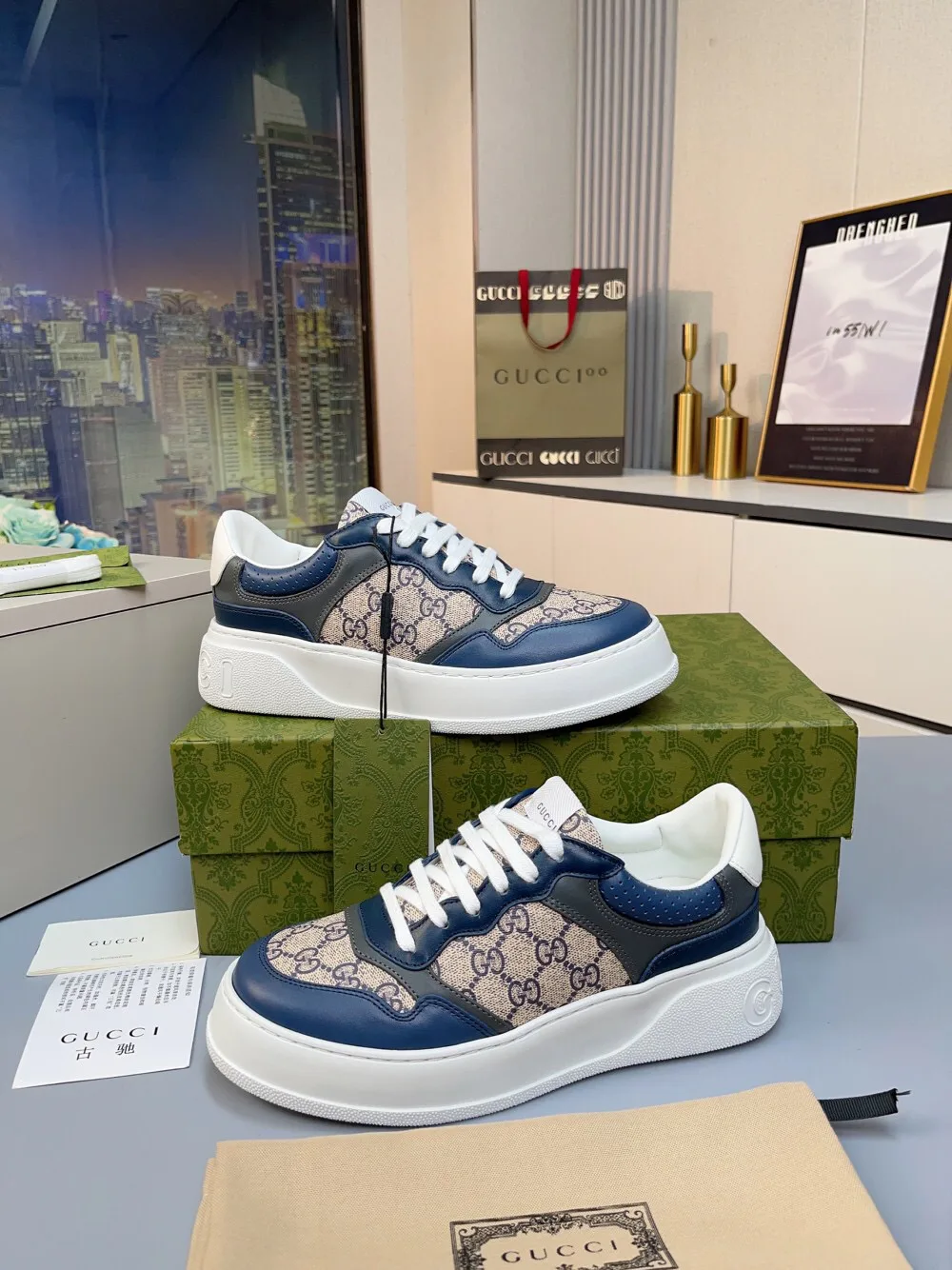 Кроссовки Женские Gucci 18369606