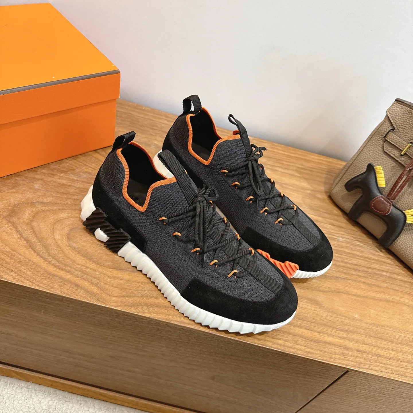 Кроссовки Женские Hermes 11336594