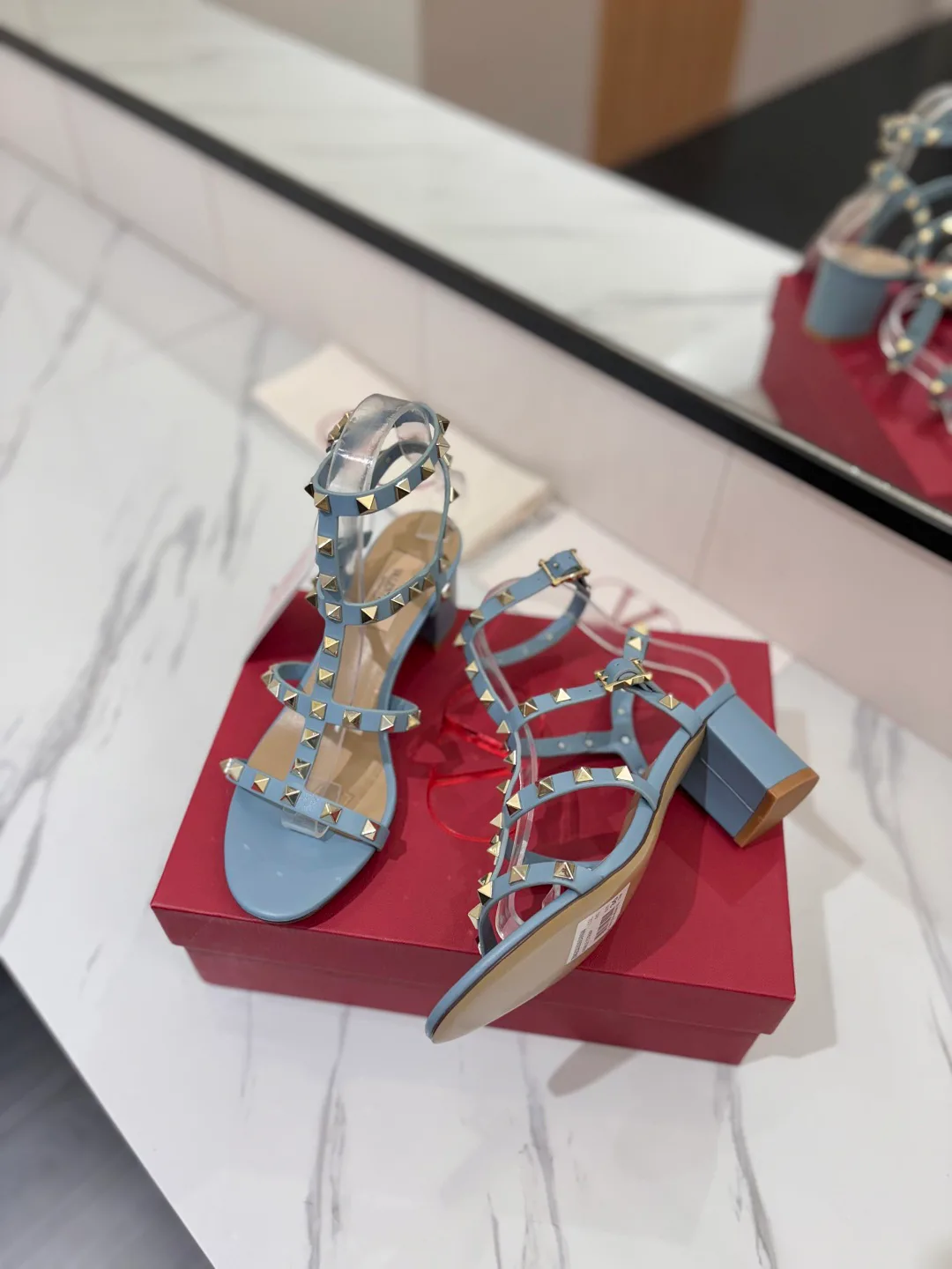 Босоножки Женские Valentino 11683077