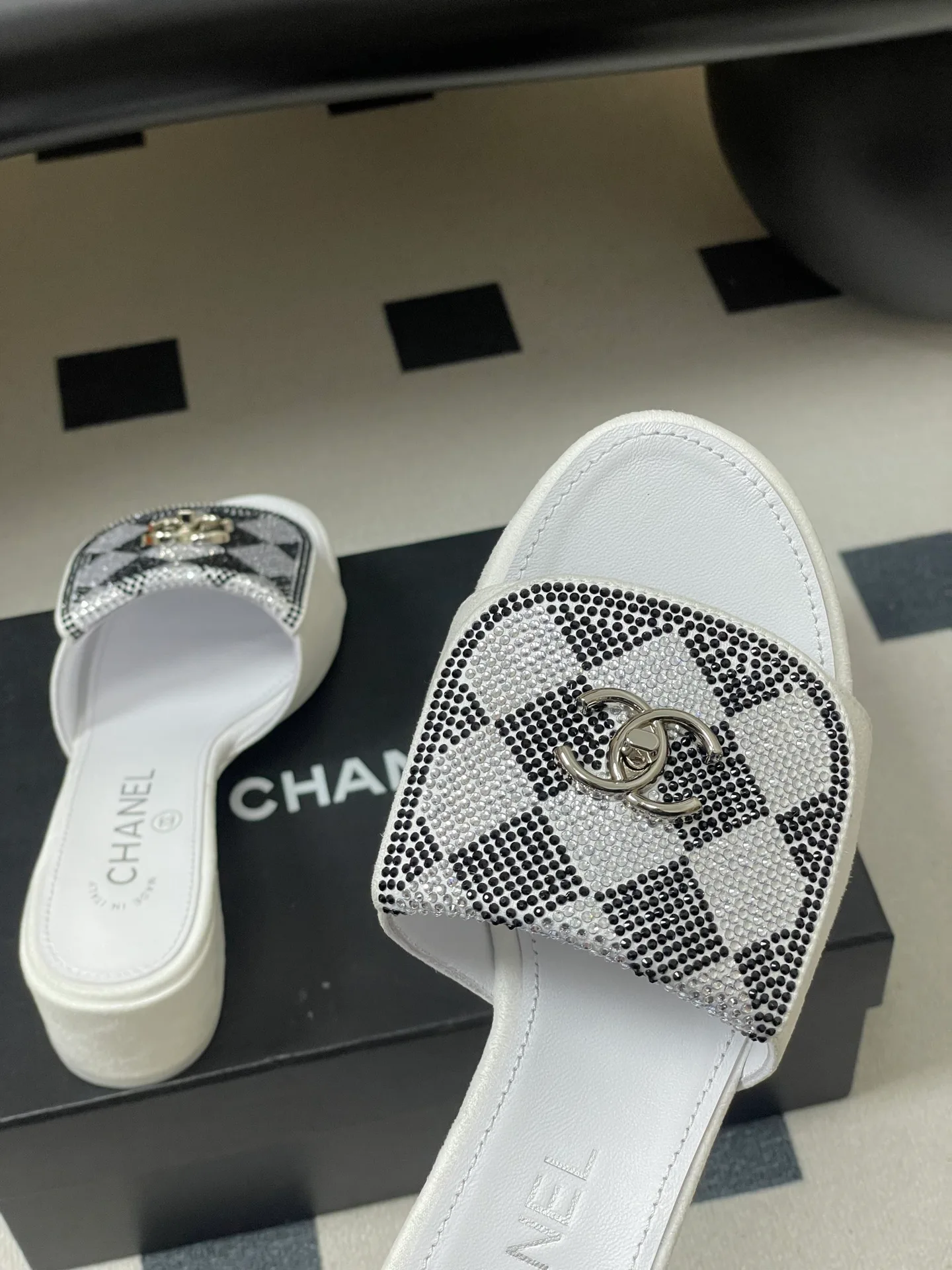 Туфли Женские Chanel 1408239