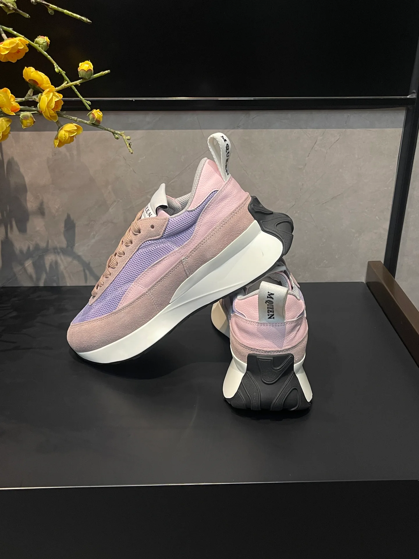 Кроссовки Женские Alexander Mcqueen 18465078