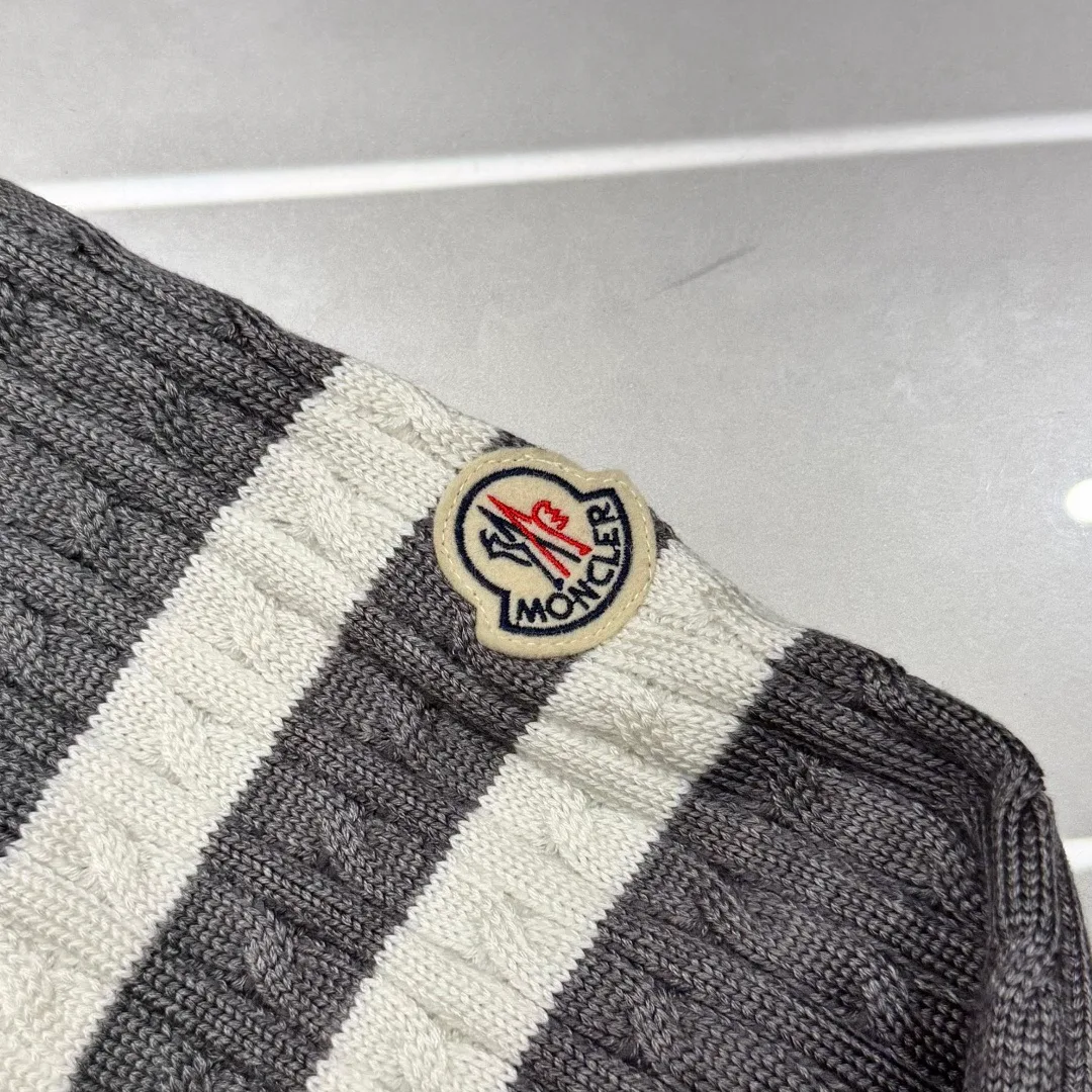Куртки И Пуховики Мужские Moncler 17418475