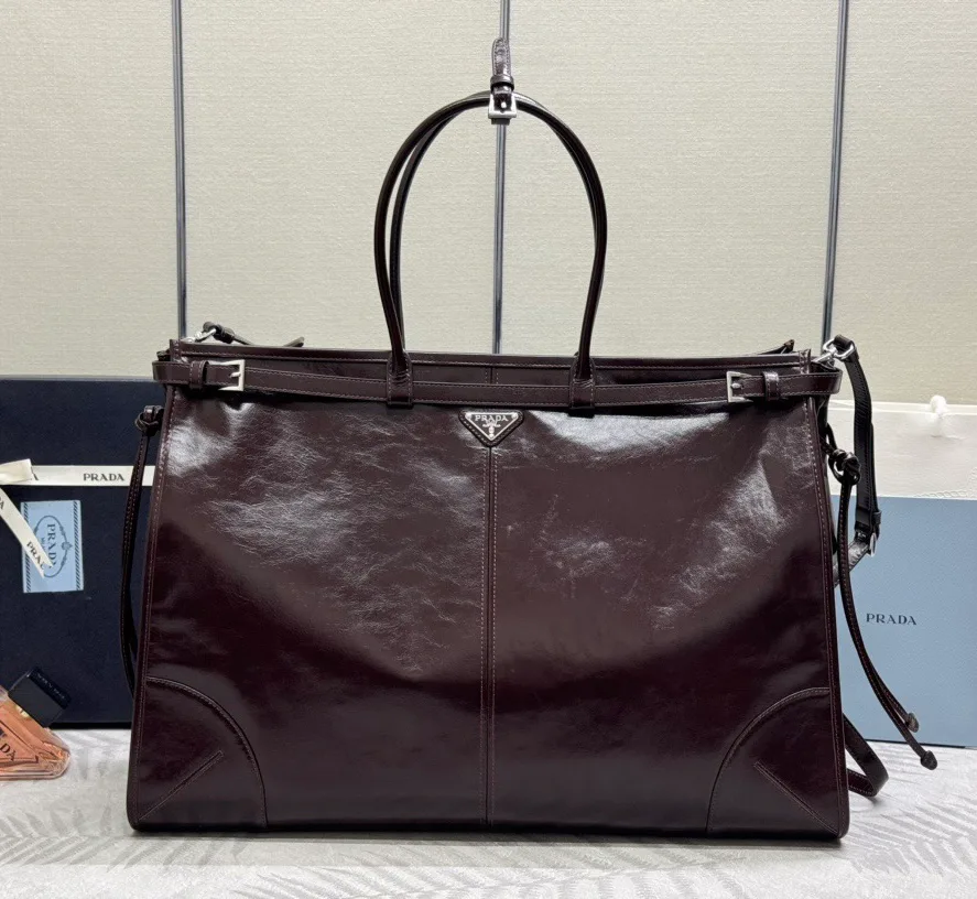 Классические Сумки Женские Prada 11462571