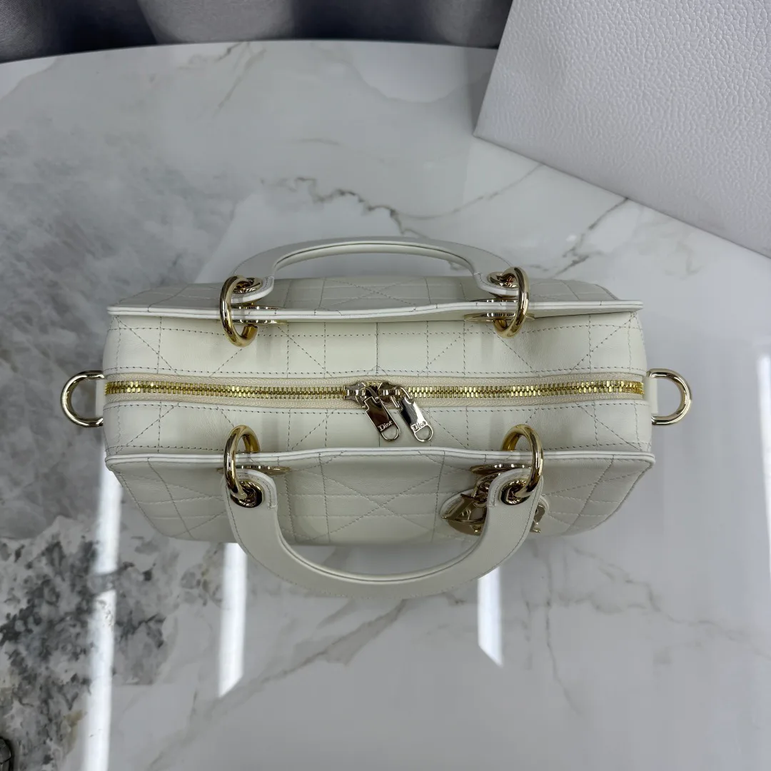 Классические Сумки Женские Christian Dior 18116303