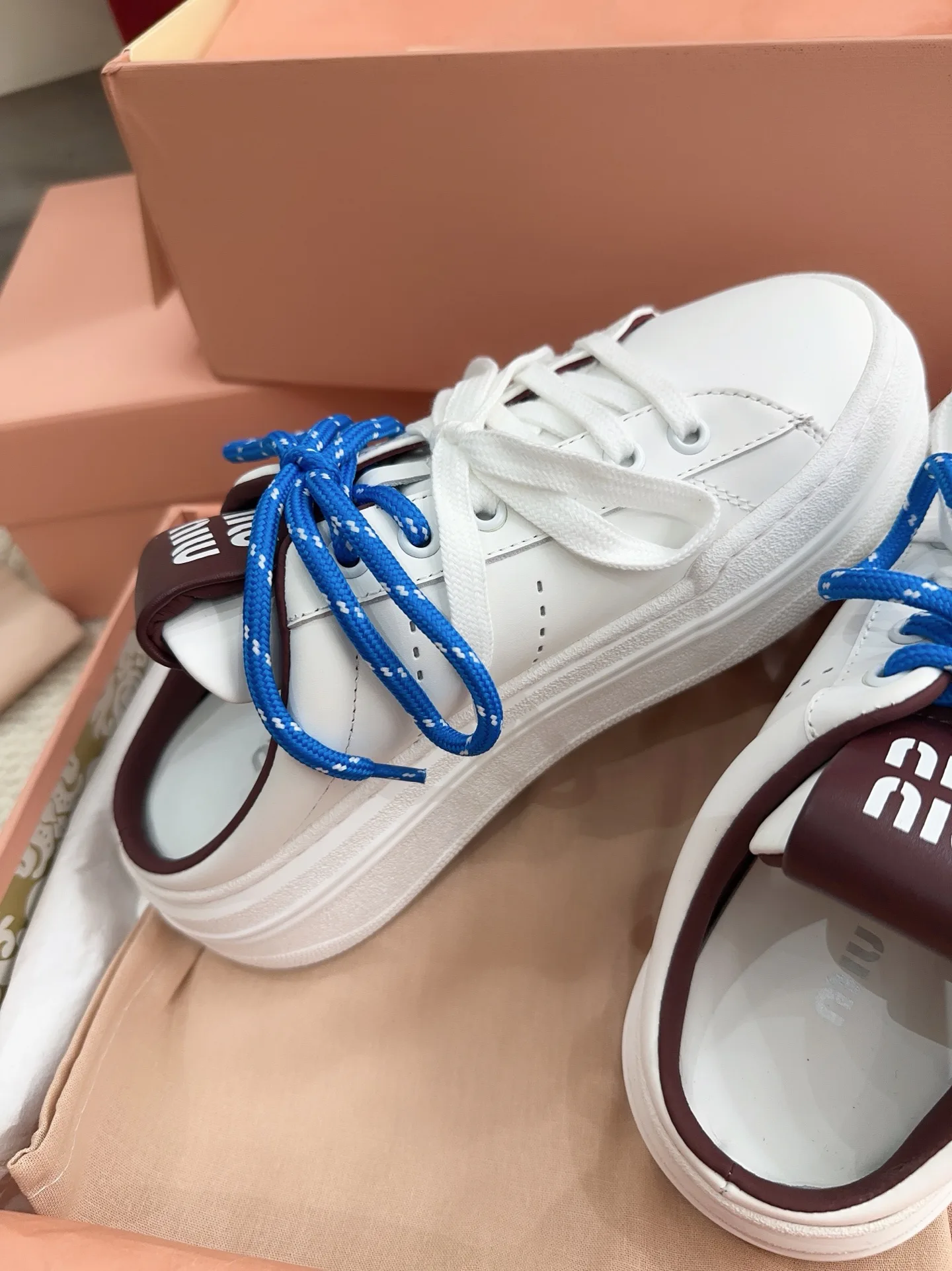 Кроссовки Женские Miu Miu 18092113