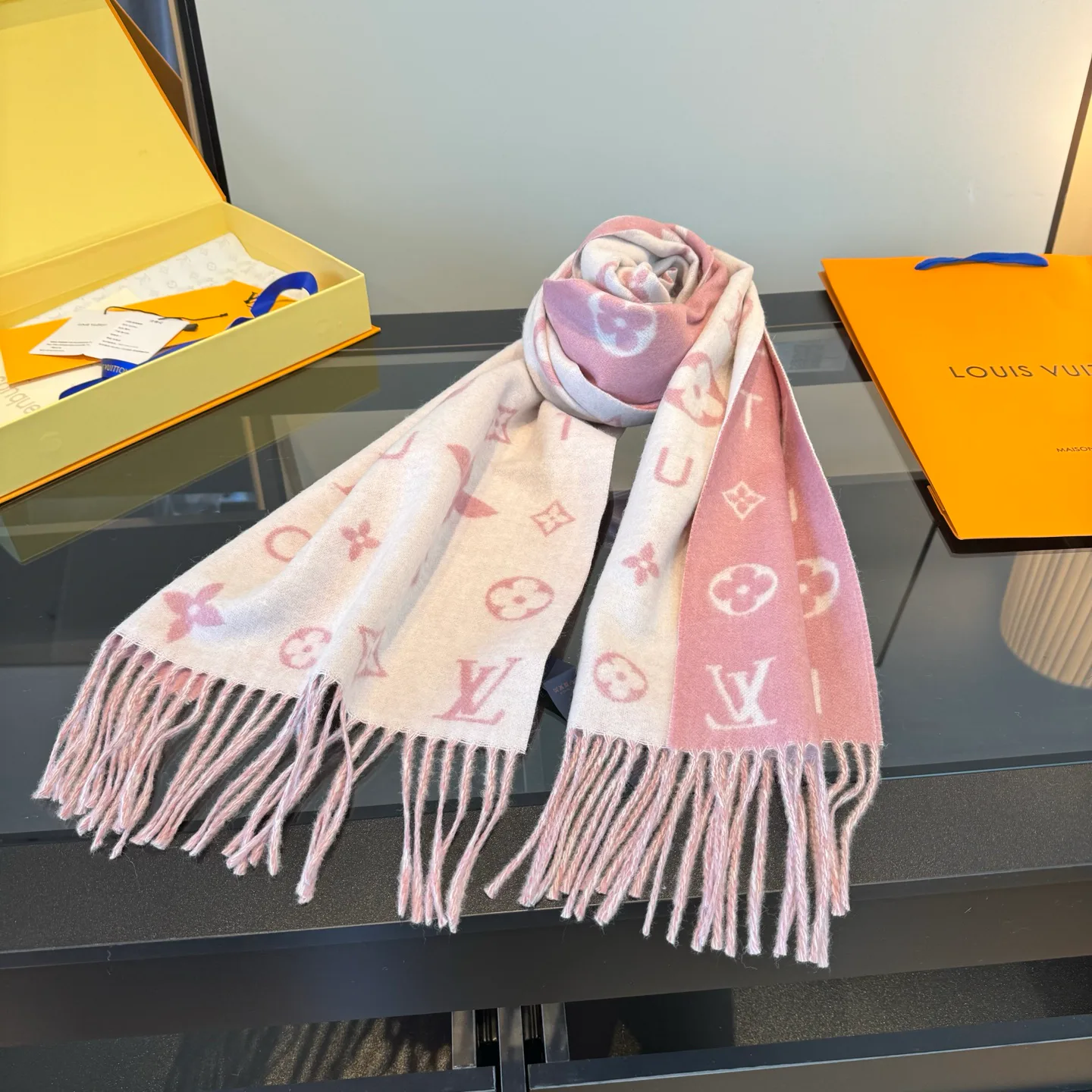 Шарфы Louis Vuitton 453488