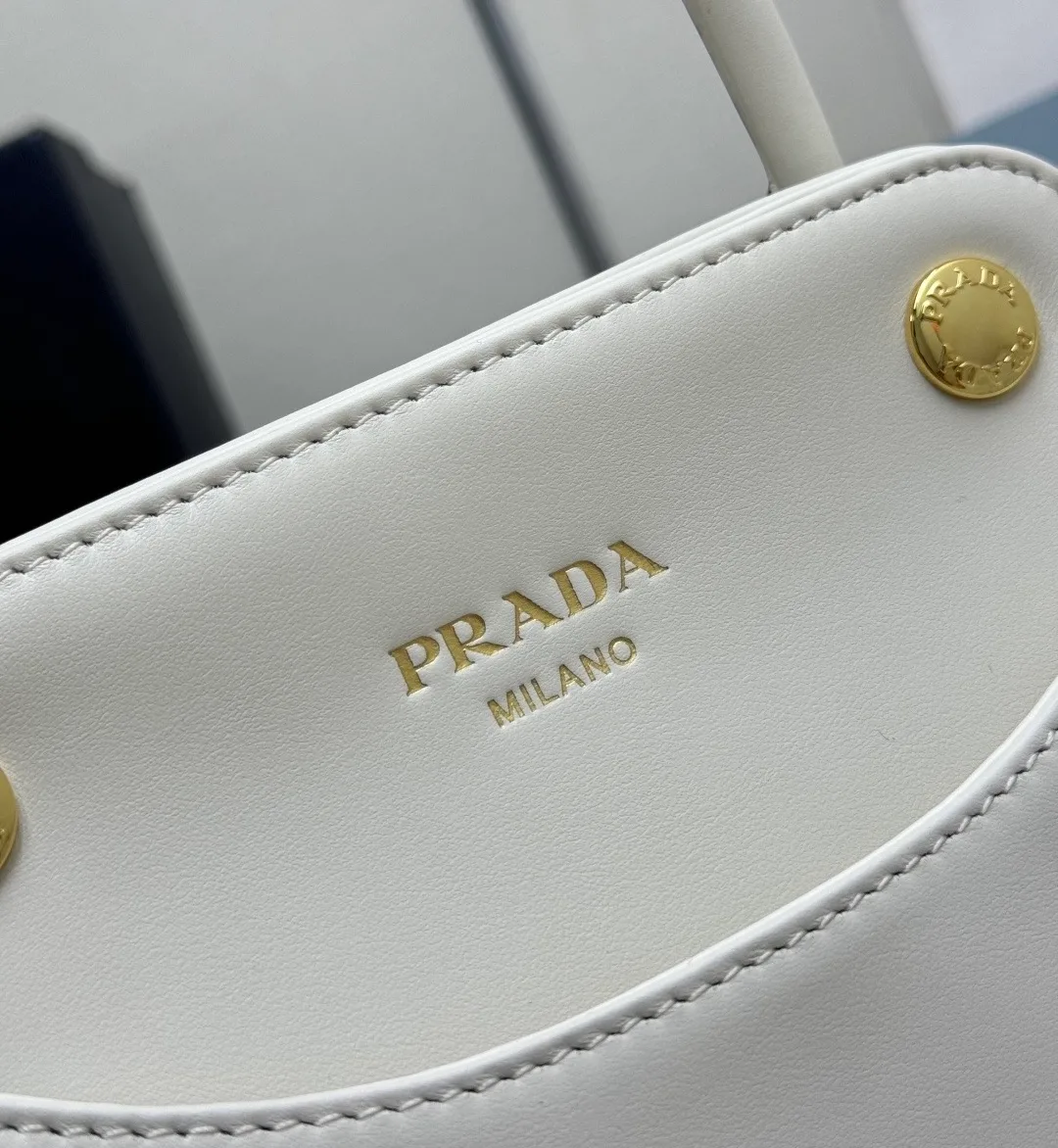 Классические Сумки Женские Prada 12131033