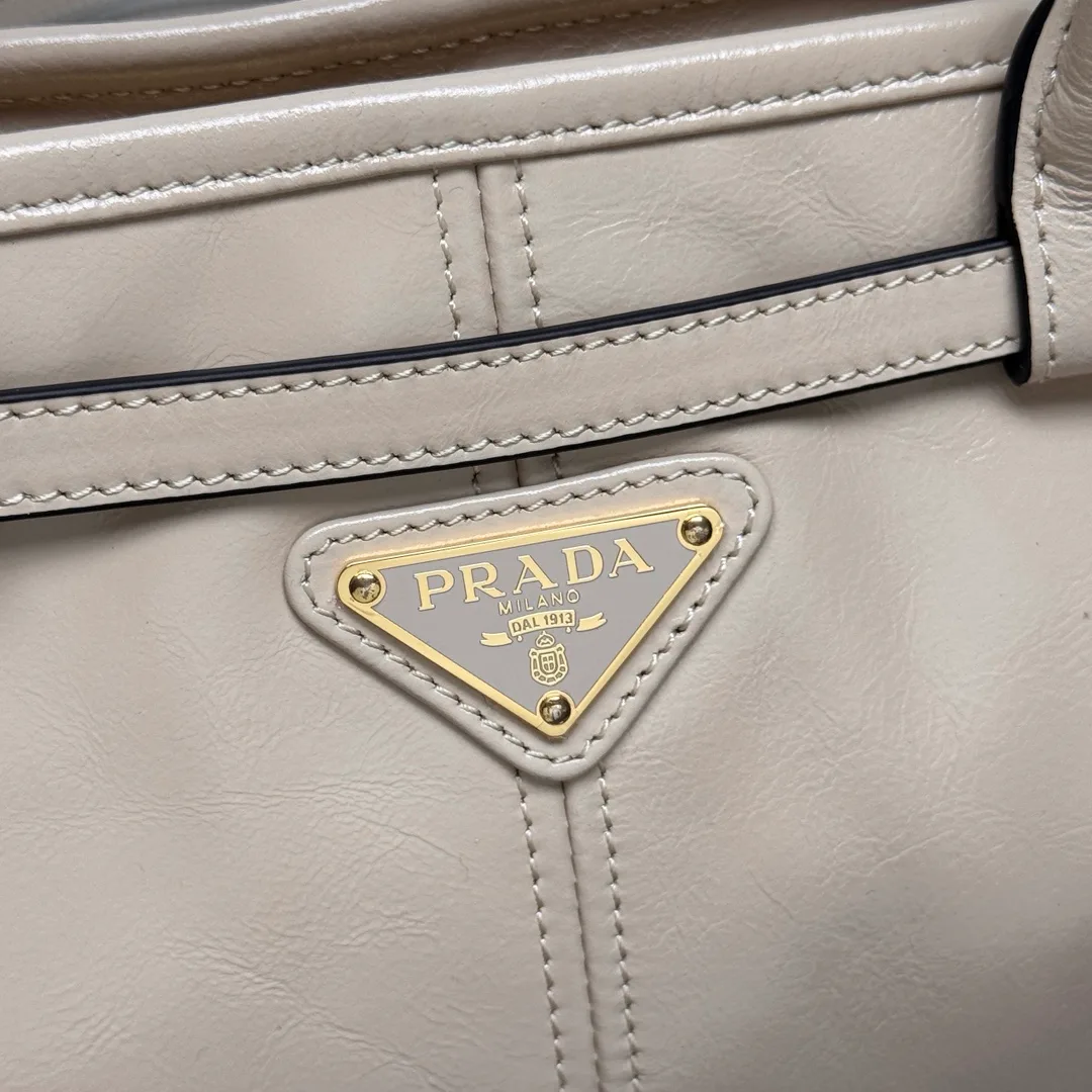 Классические Сумки Женские Prada 10446835