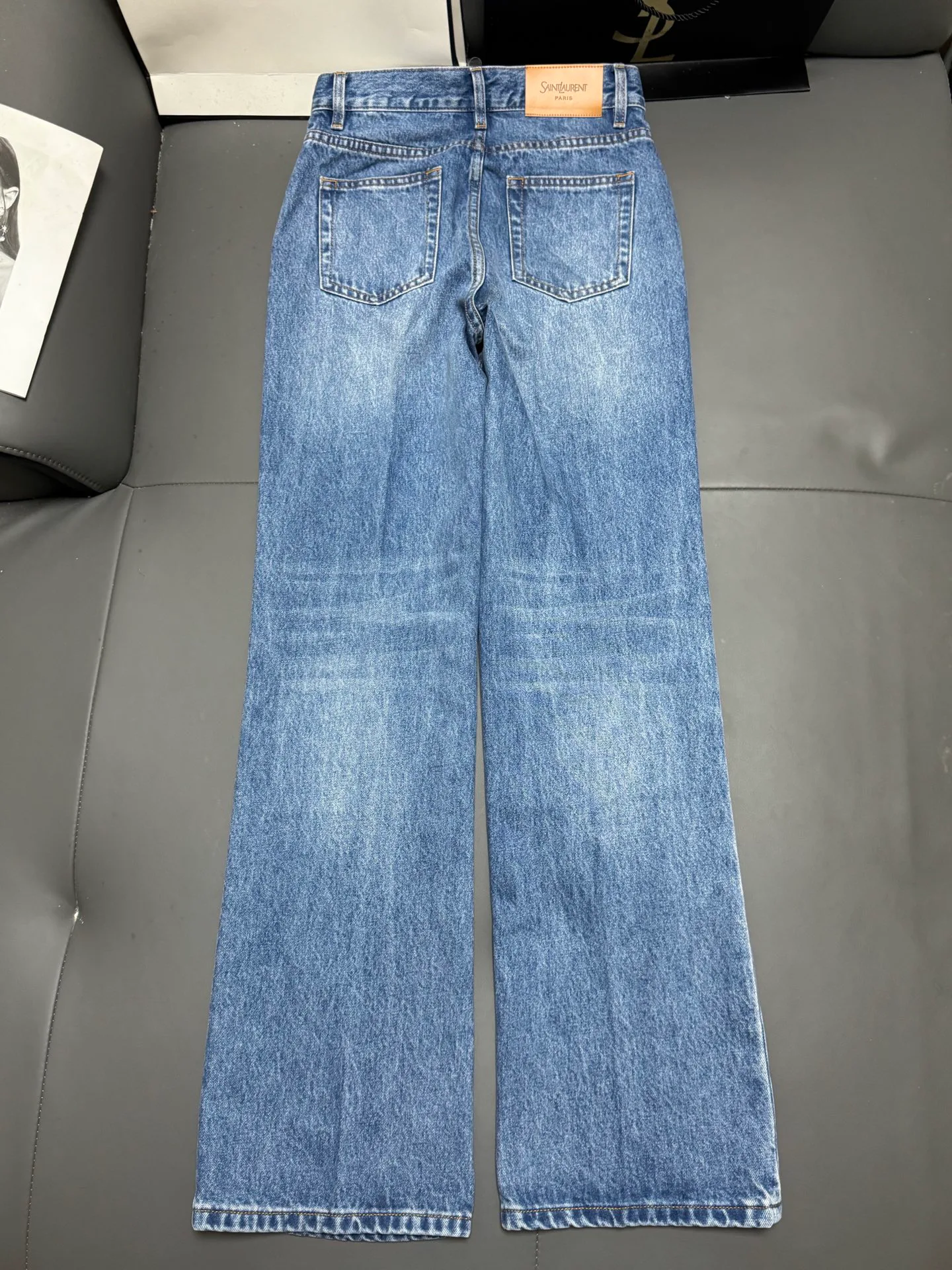 Джинсы Женские Saint Laurent 18174695