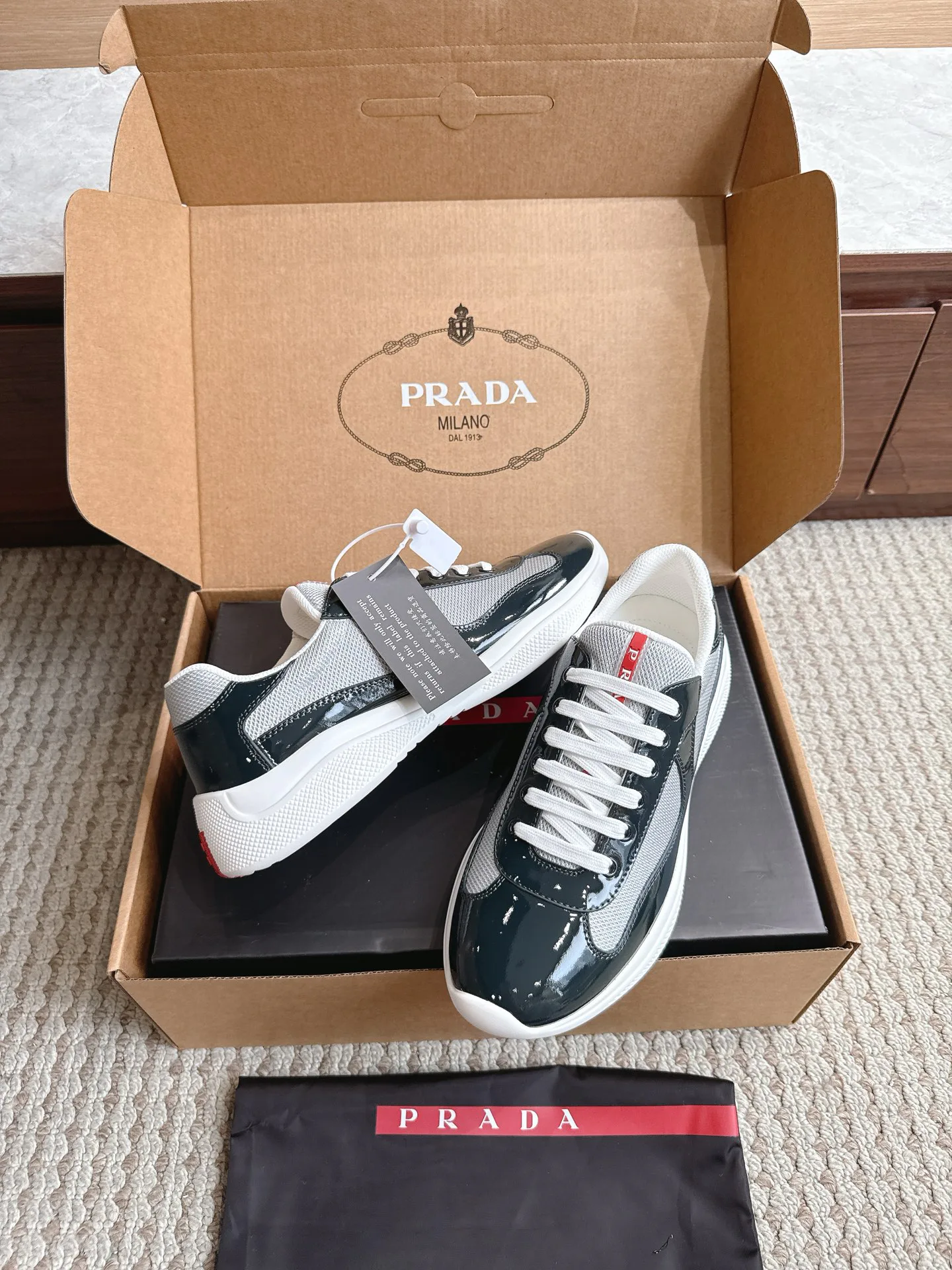 Кроссовки Женские Prada 17470429