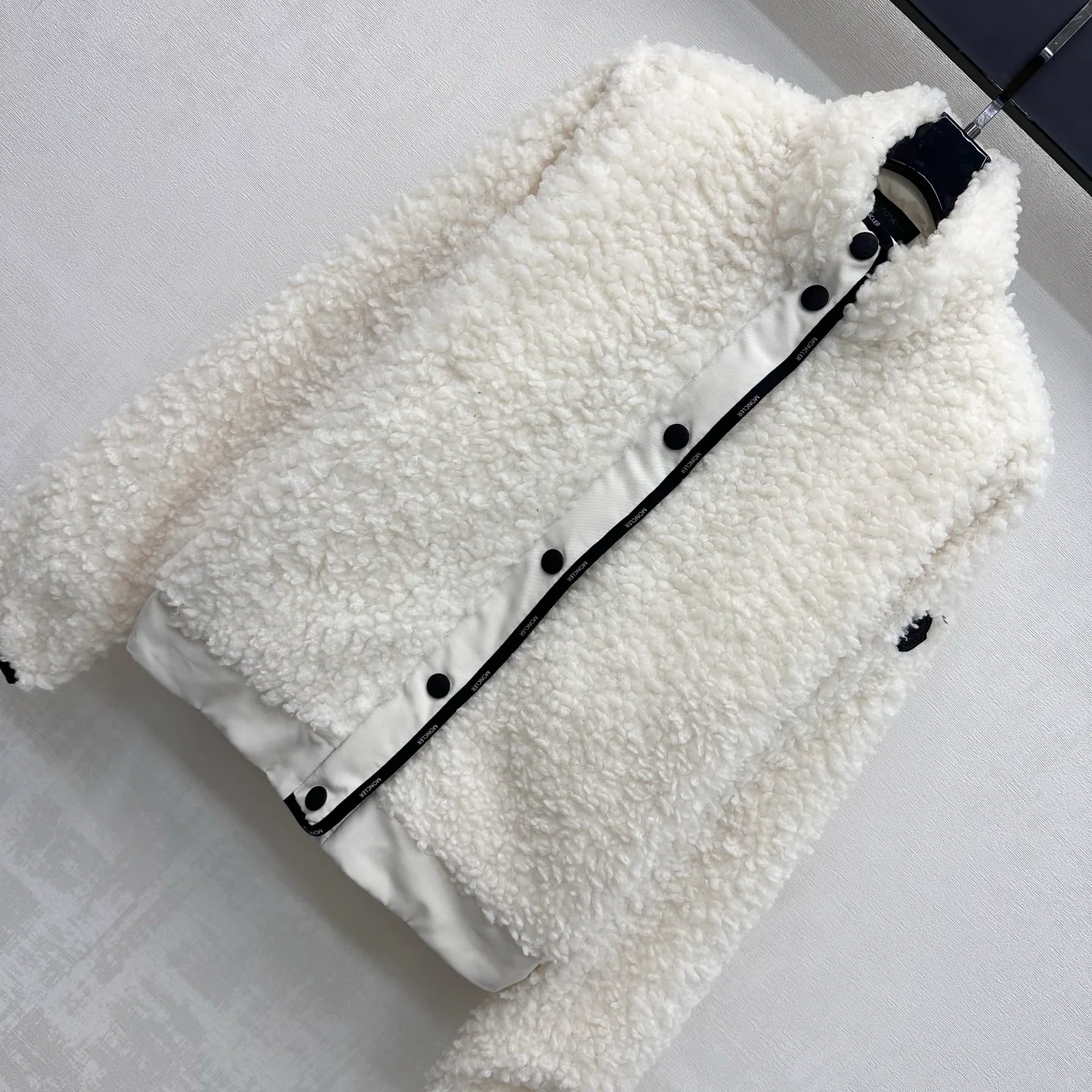 Куртки И Пуховики Женские Moncler 17927256