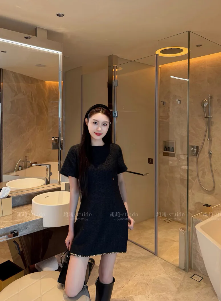 Платья Женские Chanel 18615968