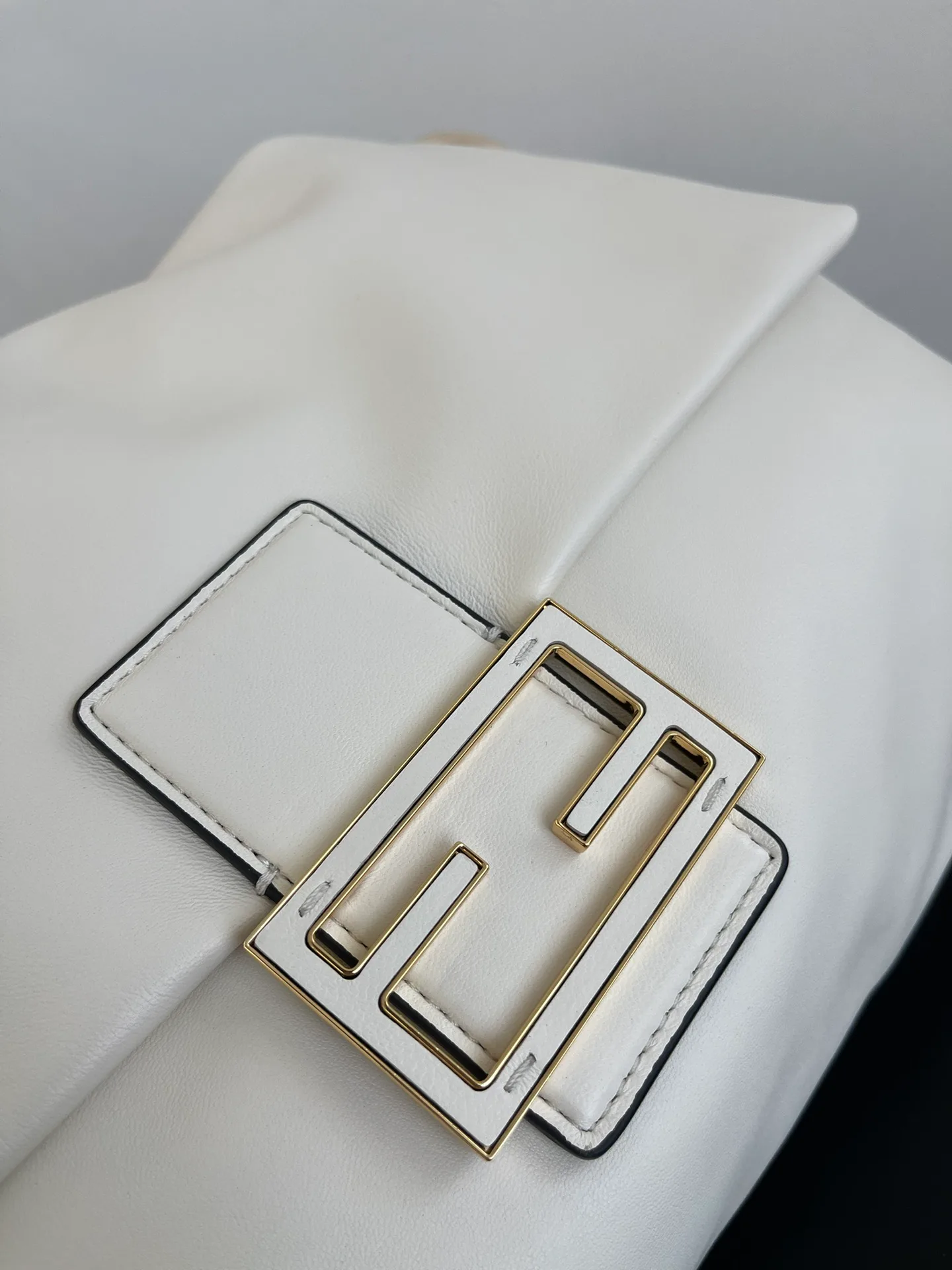 Классические Сумки Женские Fendi 13546226