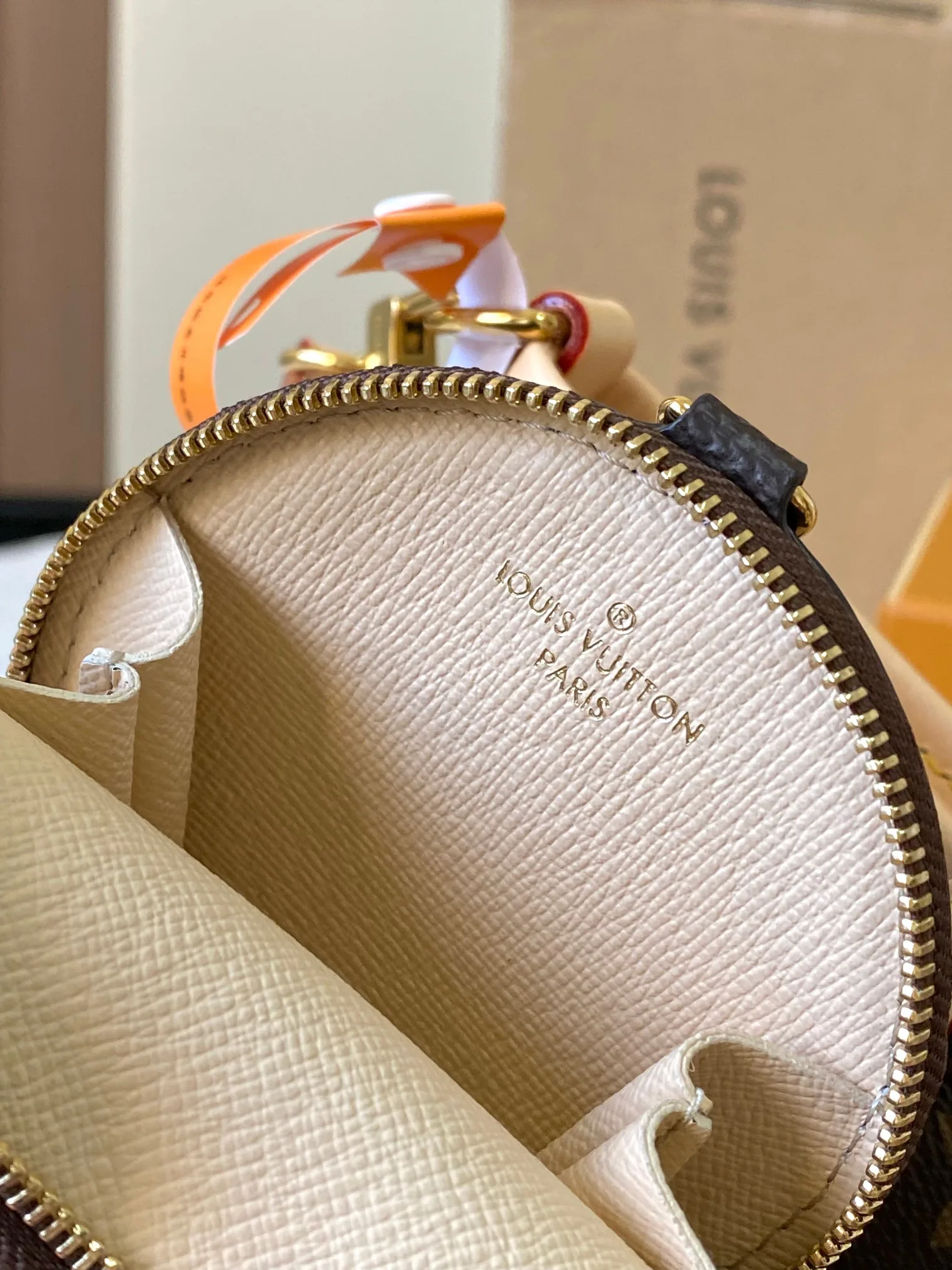 Сумки На Ремне Женские Louis Vuitton 110030