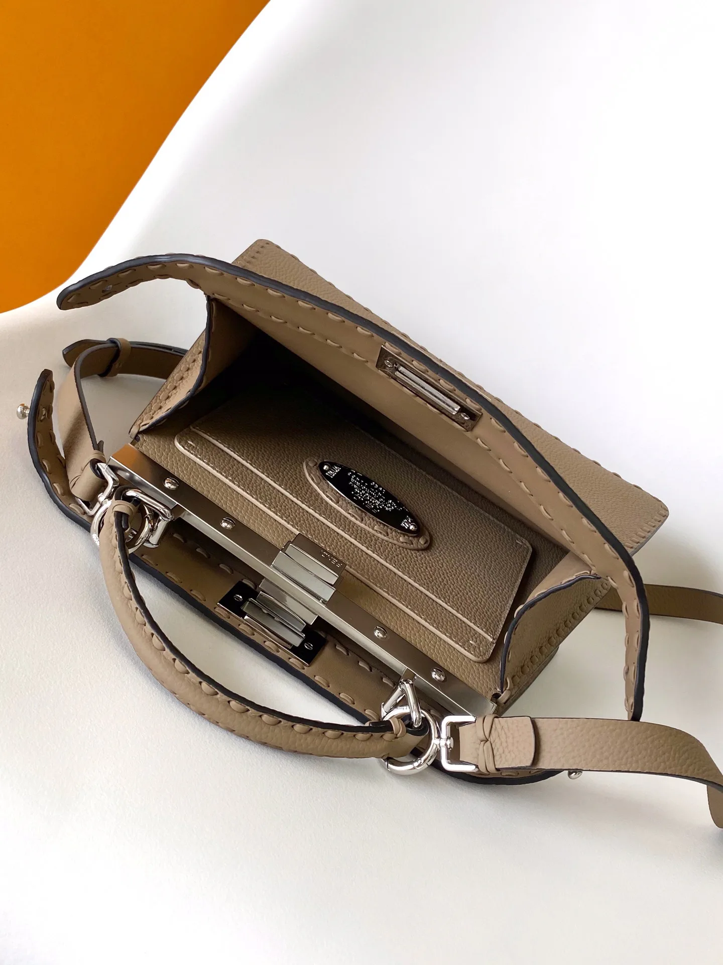 Классические Сумки Женские Fendi 11671440