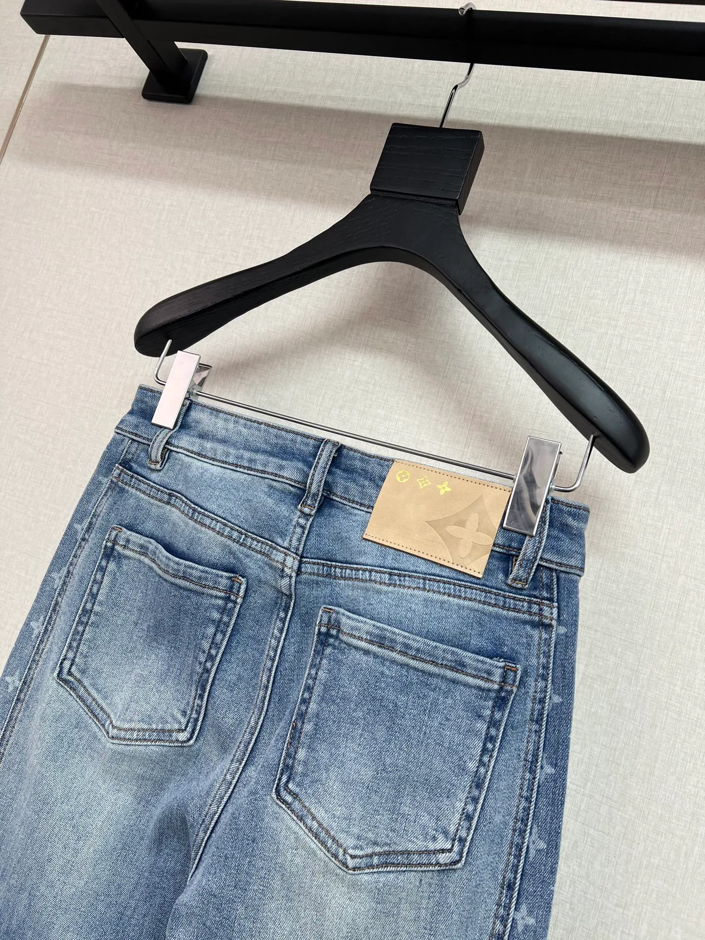 Джинсы Женские Louis Vuitton 13233655