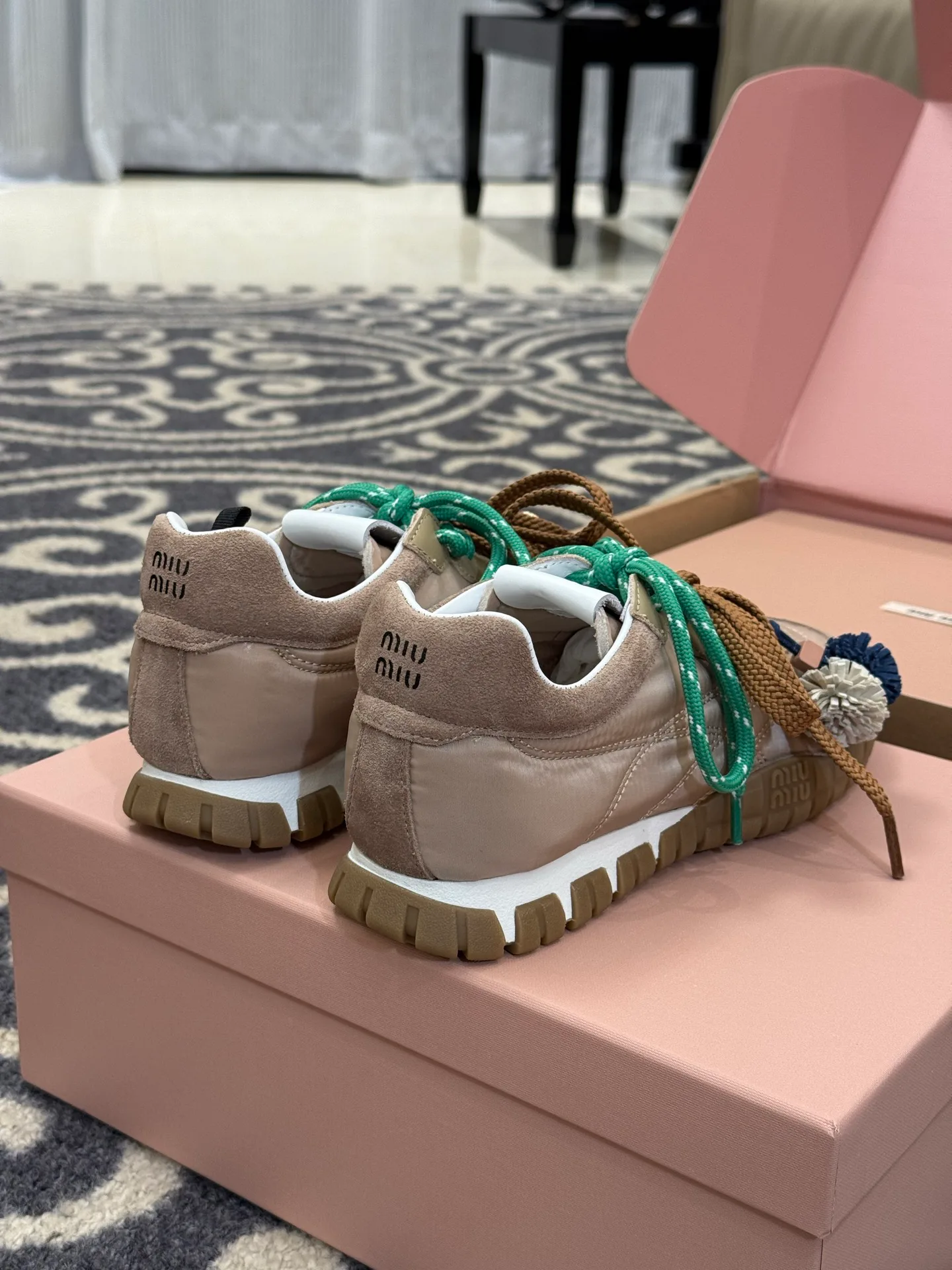 Кроссовки Женские Miu Miu 60625