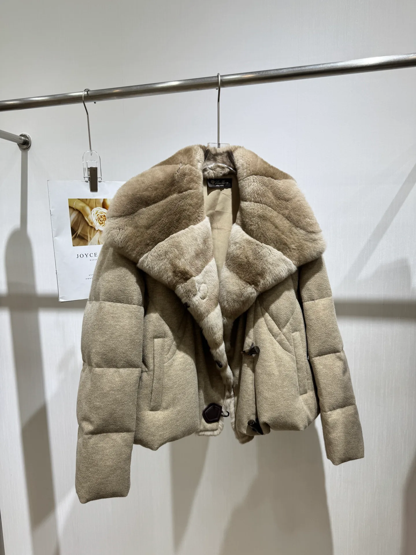 Куртки И Пуховики Женские Max Mara 18734859