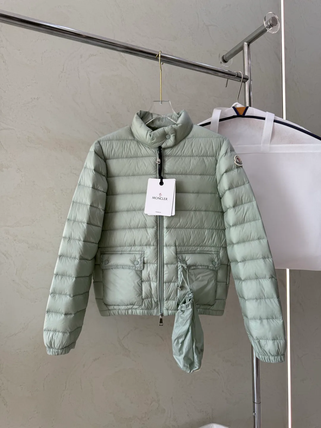 Куртки И Пуховики Женские Moncler 18043474