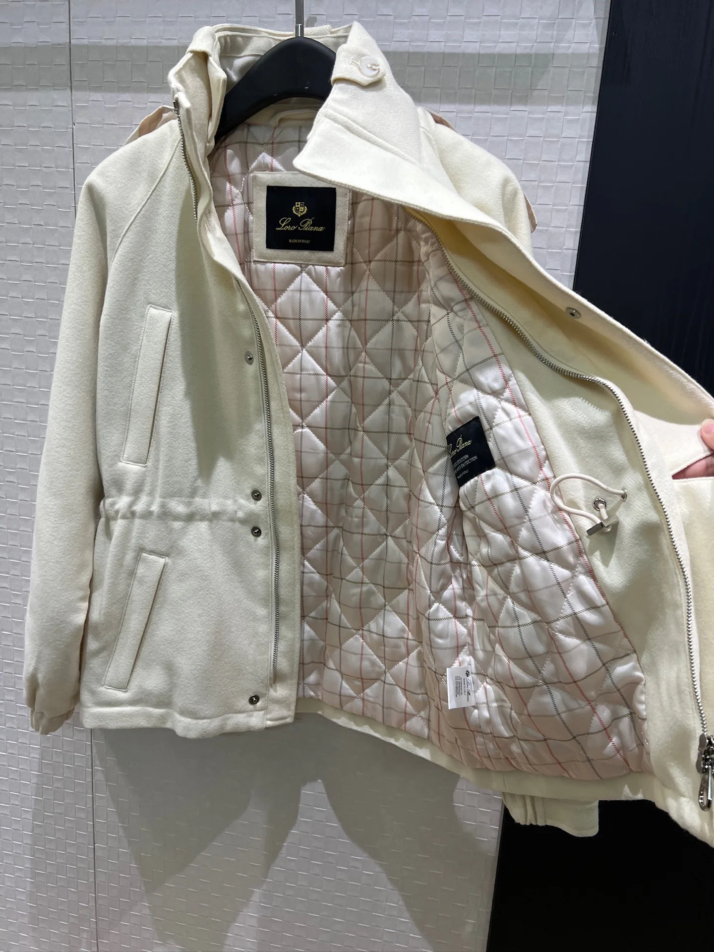 Куртки И Пуховики Женские Loro Piana 19320528