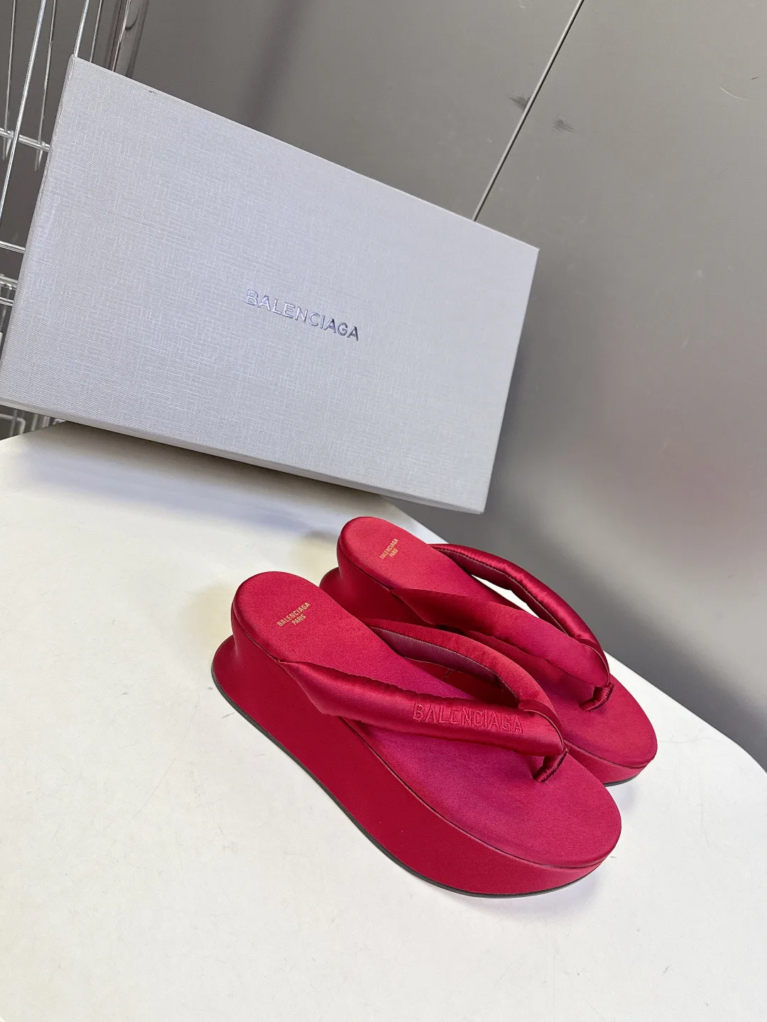 Шлепанцы Женские Balenciaga 14709516