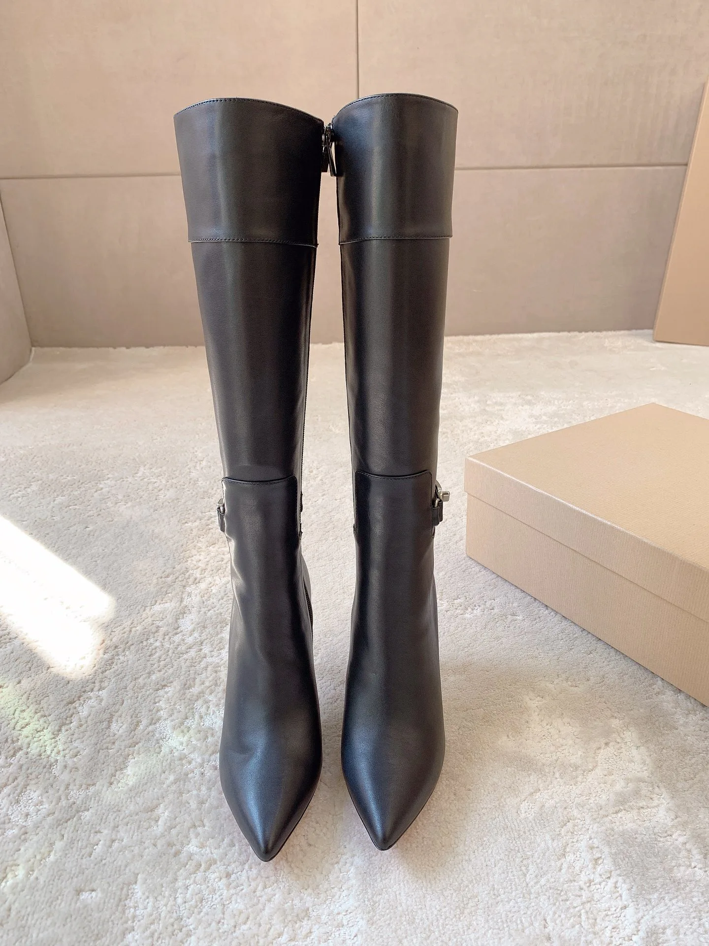Сапоги Женские Christian Louboutin 17962867
