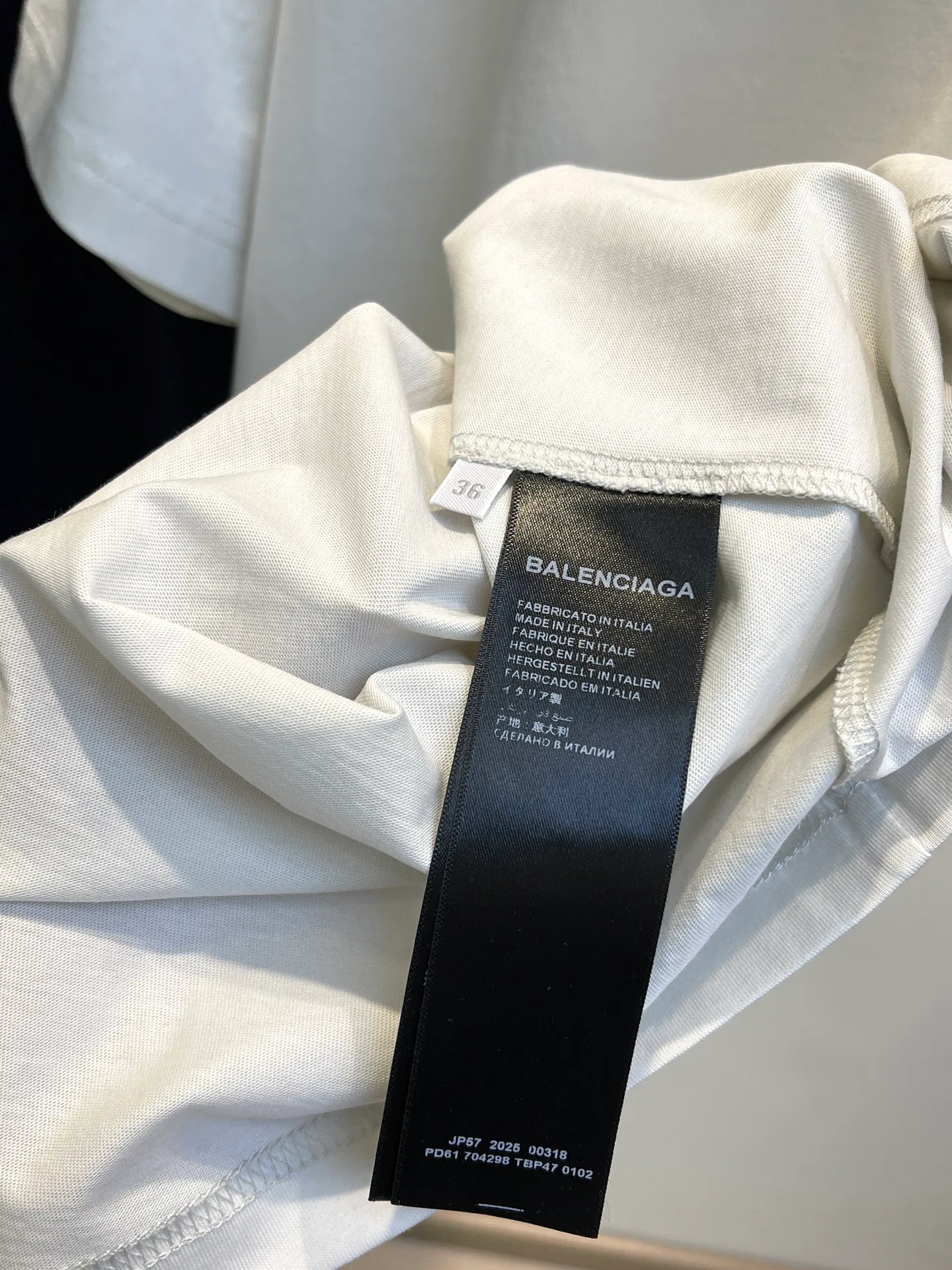 Футболки Женские Balenciaga 13404460
