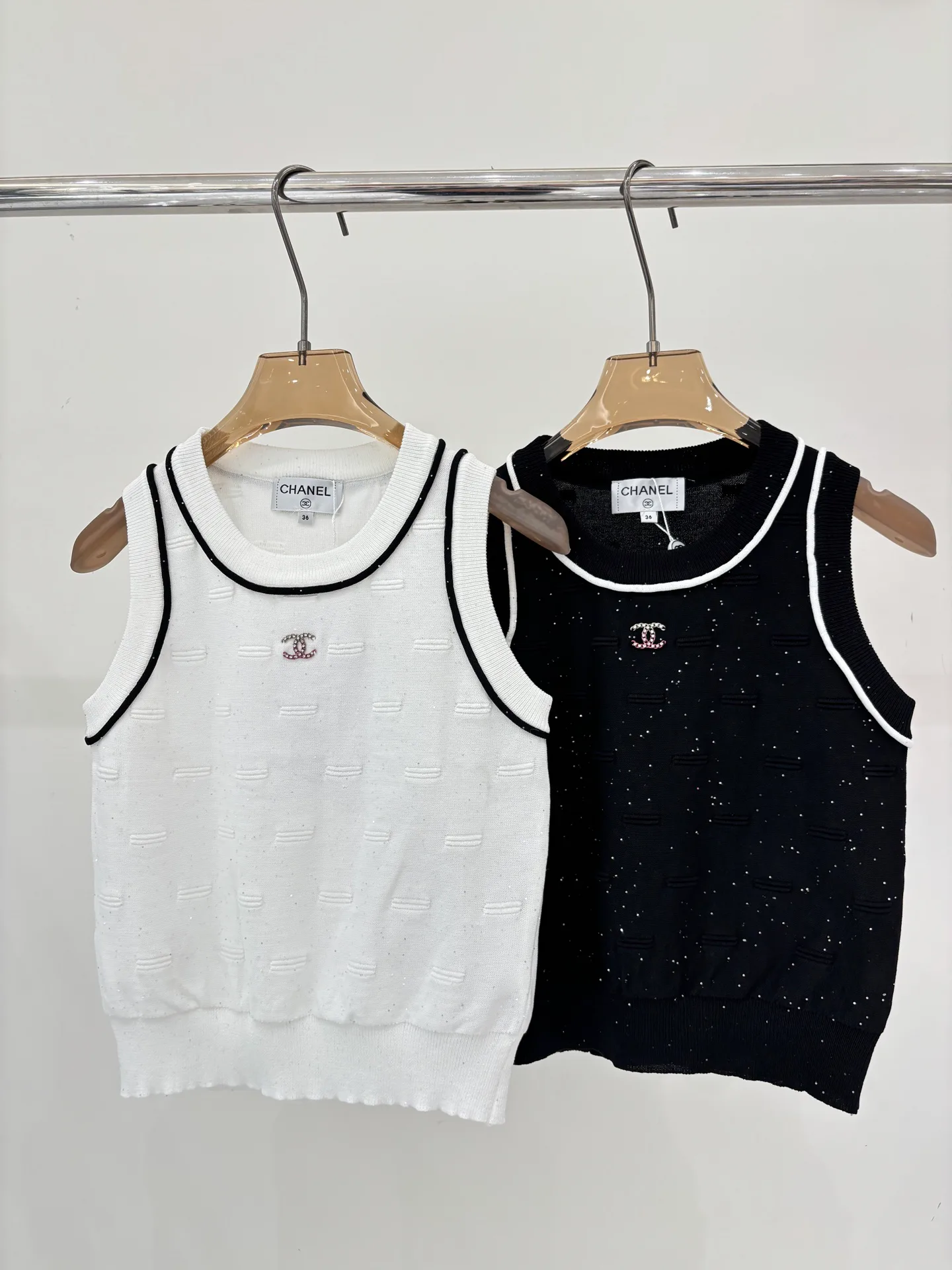 Жилеты Женские Chanel 11688507