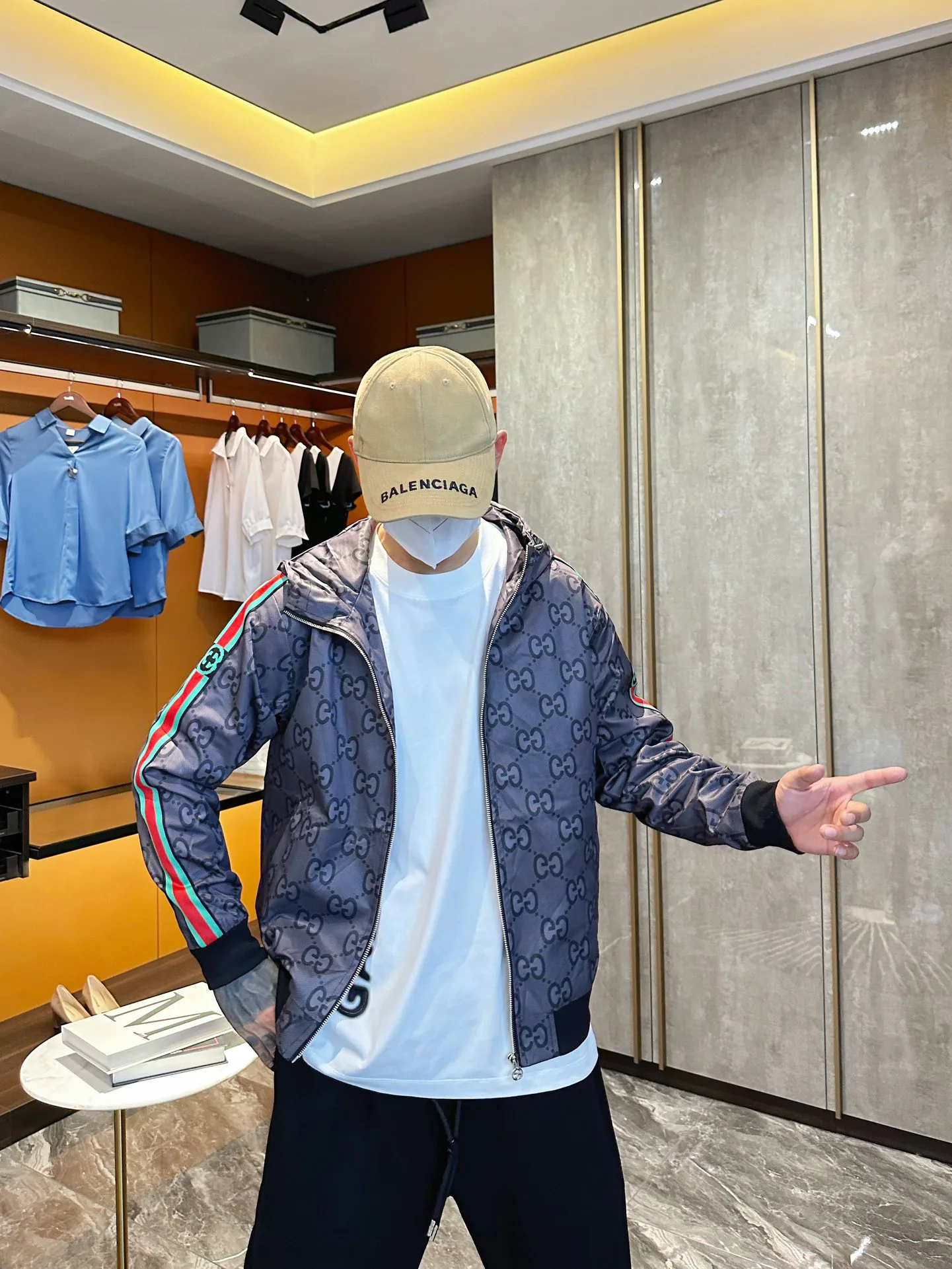Куртки И Пуховики Мужские Gucci 18197279
