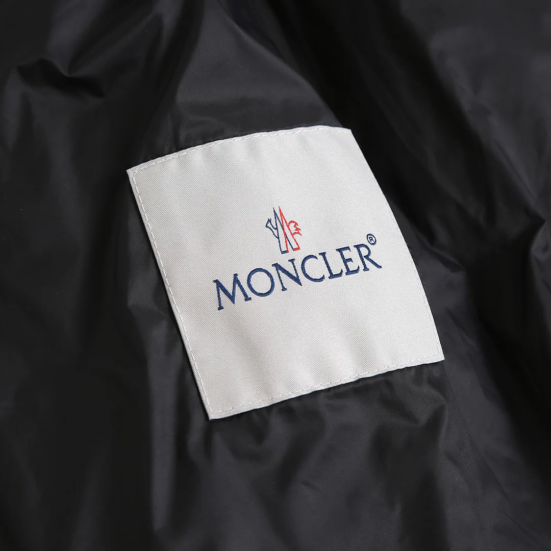 Жилеты Женские Moncler 18265683