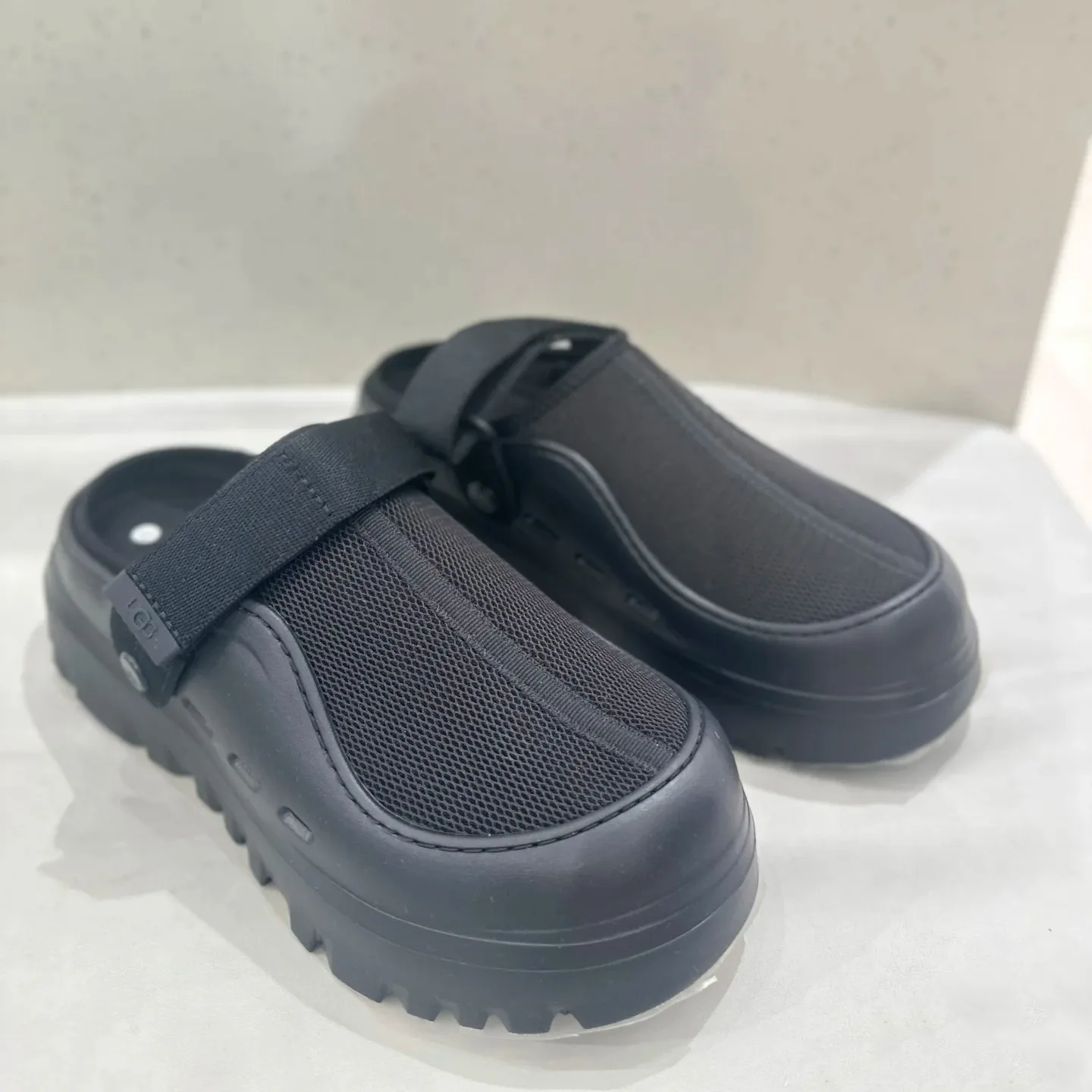 Кроссовки Женские Ugg 302097