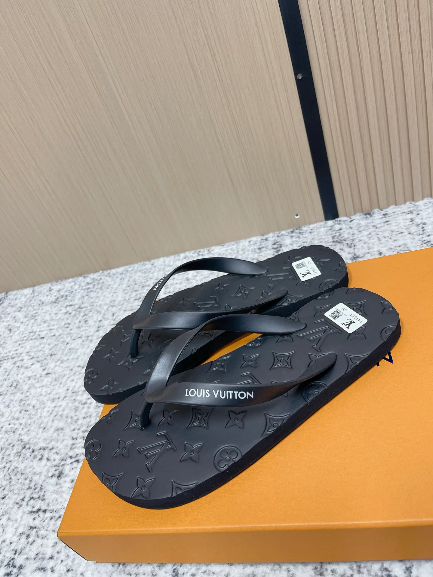 Шлепанцы Мужские Louis Vuitton 11802135