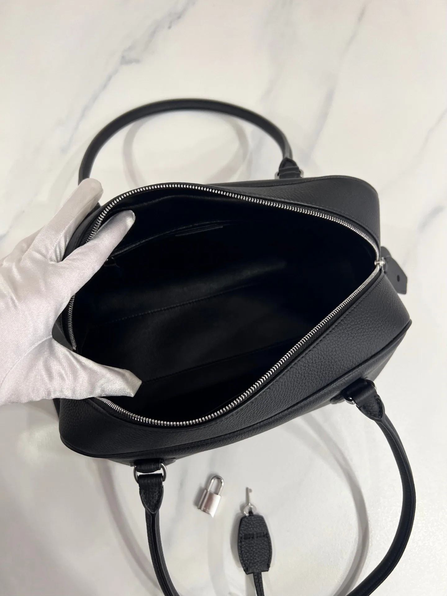 Классические Сумки Женские The Row 1850047