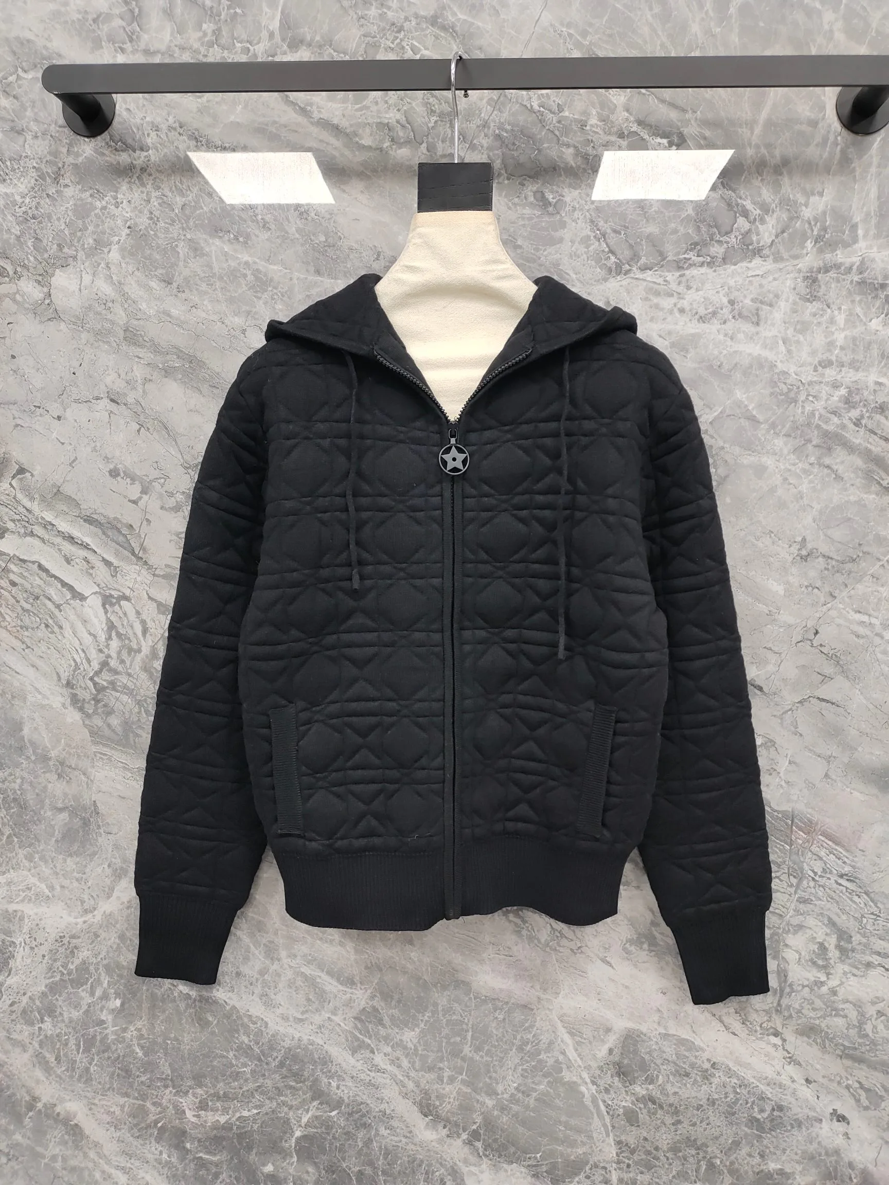 Куртки И Пуховики Женские Christian Dior 17914059