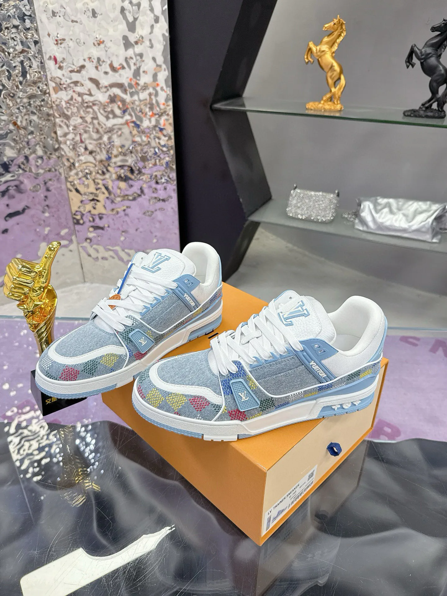 Кроссовки Женские Louis Vuitton 155168