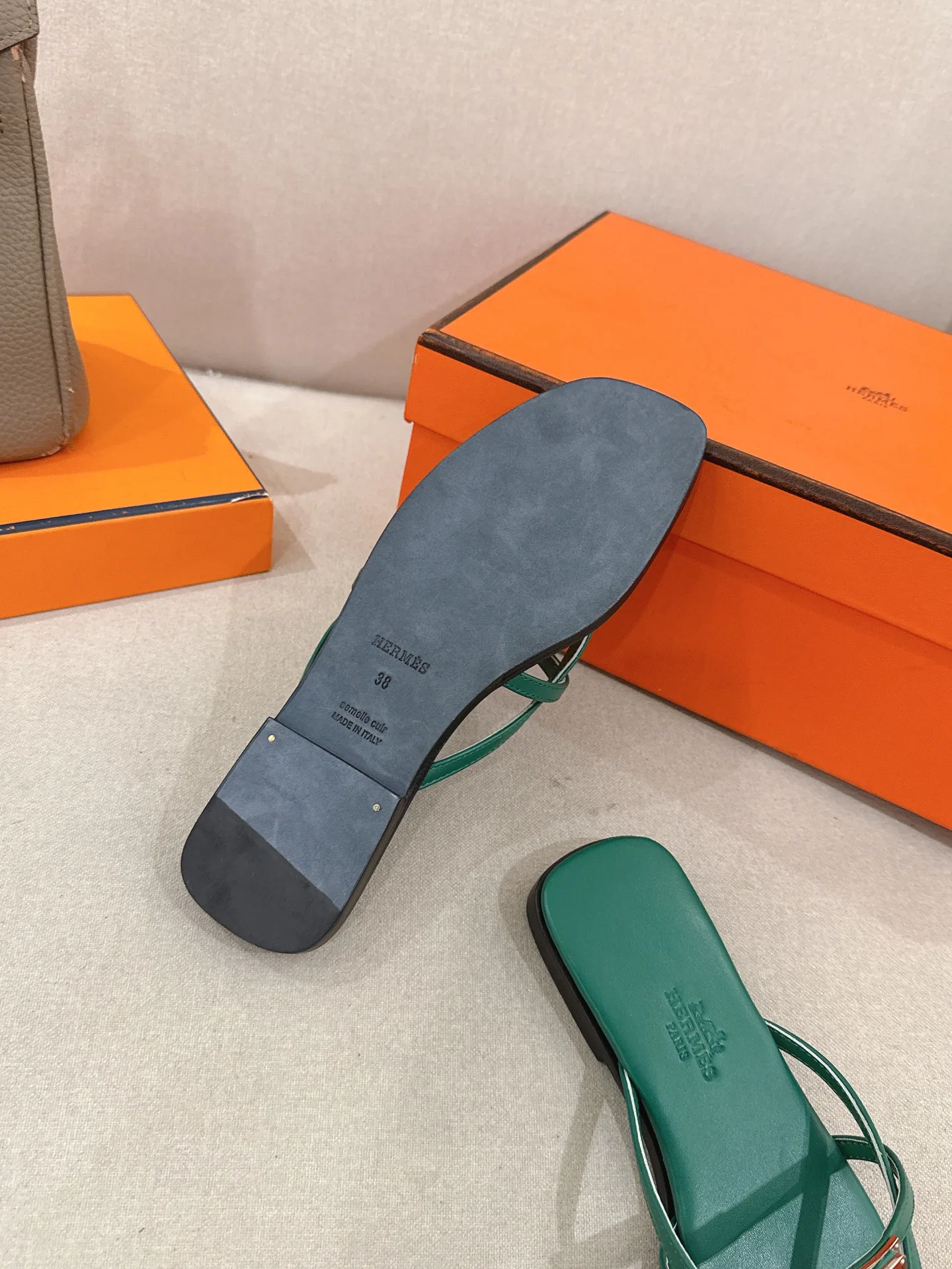 Шлепанцы Женские Hermes 10800147