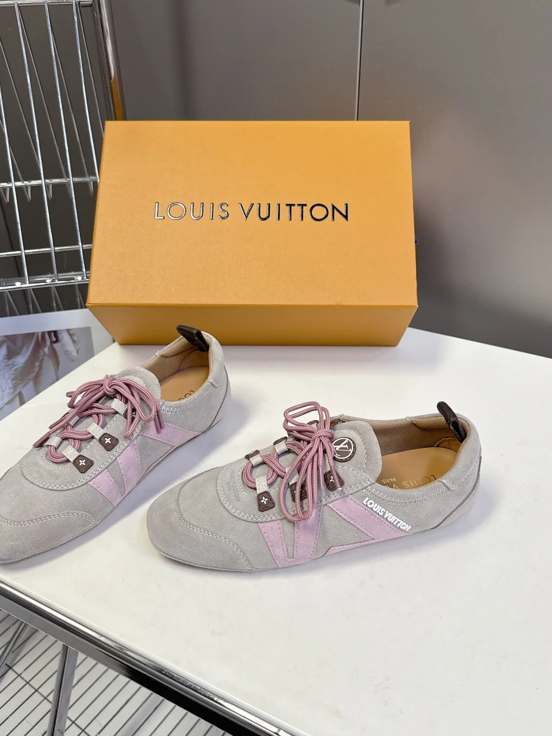 Кроссовки Женские Louis Vuitton 1480752