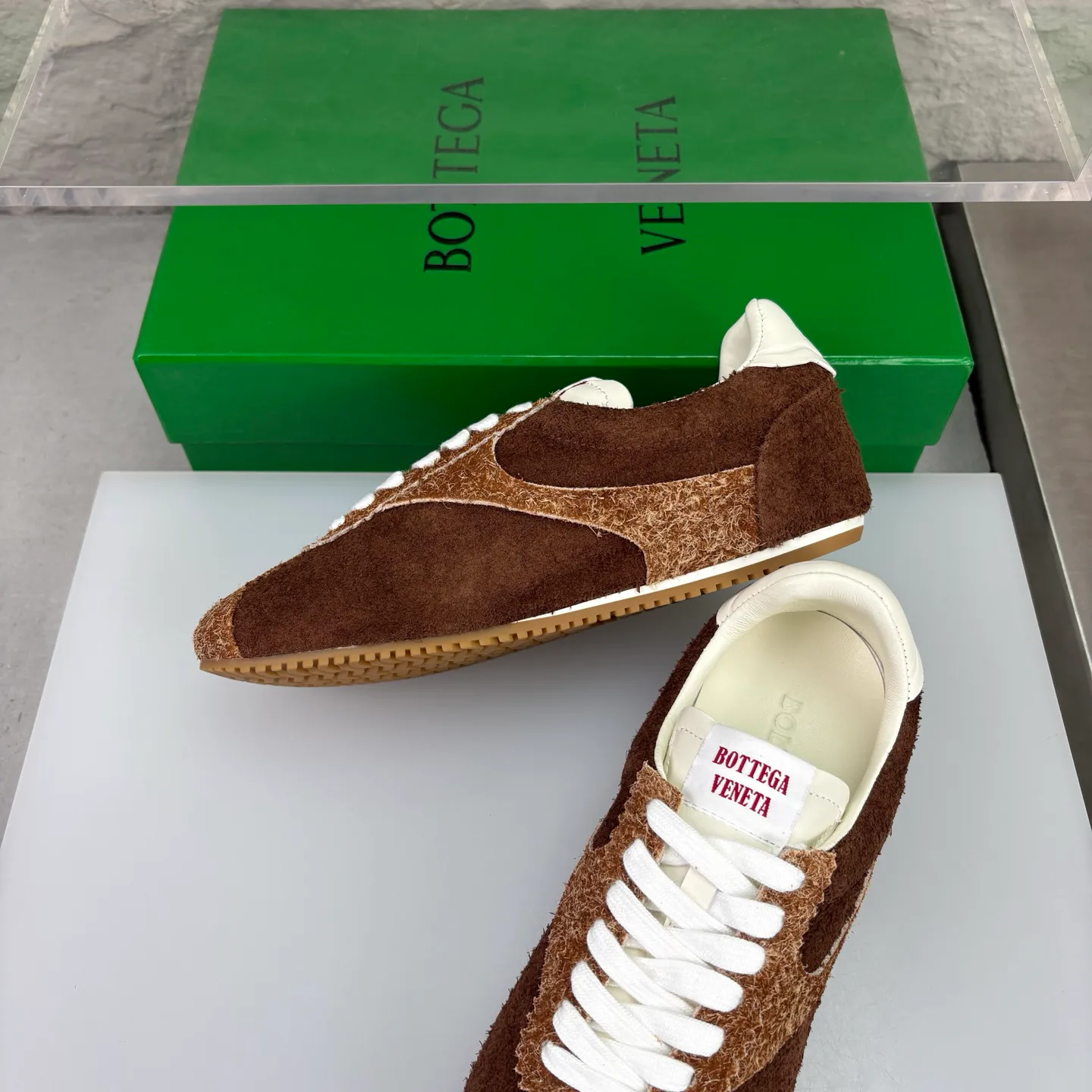 Кроссовки Женские Bottega Veneta 18351659