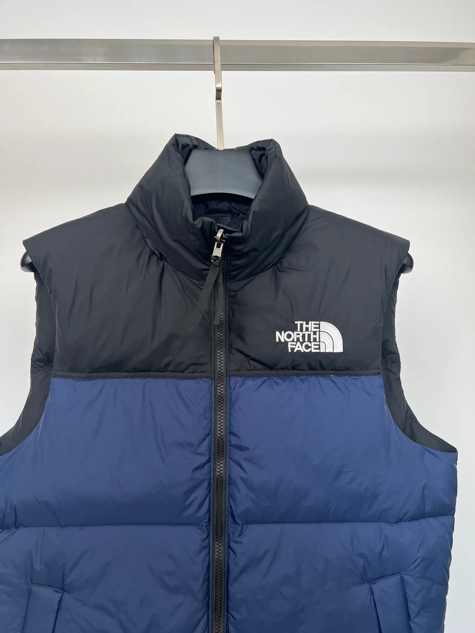 Жилеты Женские The North Face 18416025