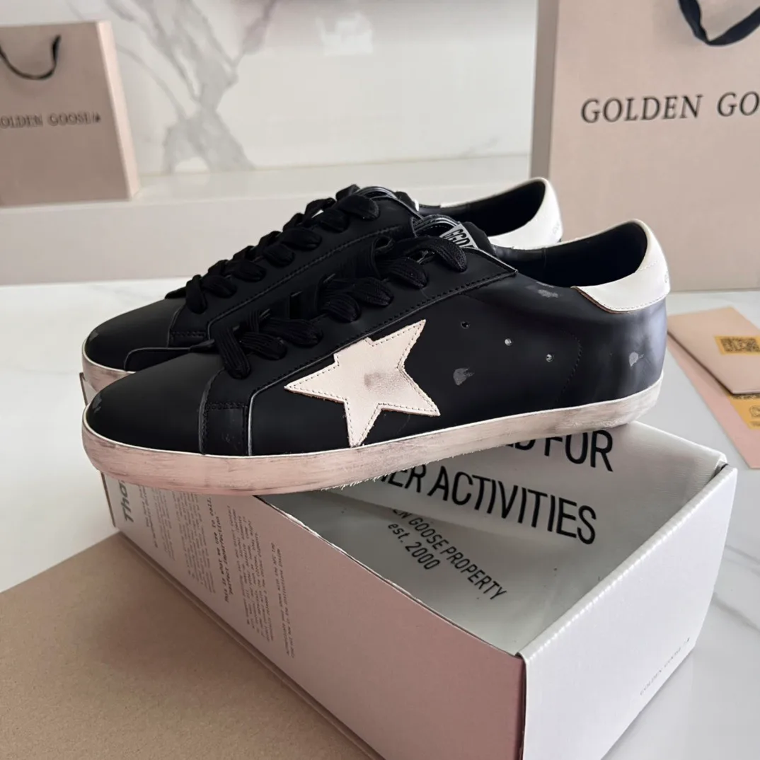 Кроссовки Женские Golden Goose 16995647