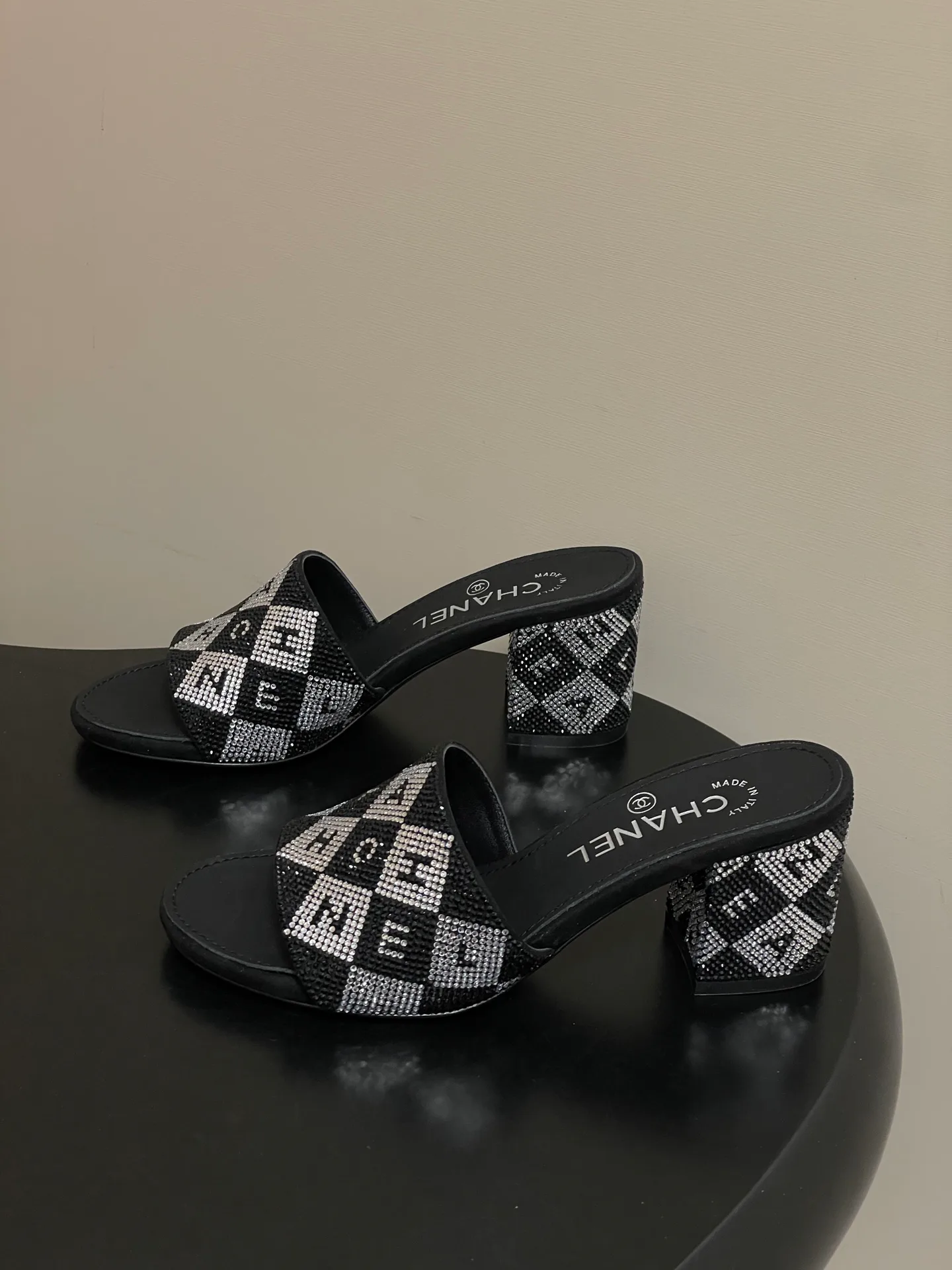 Босоножки Женские Chanel 10993954