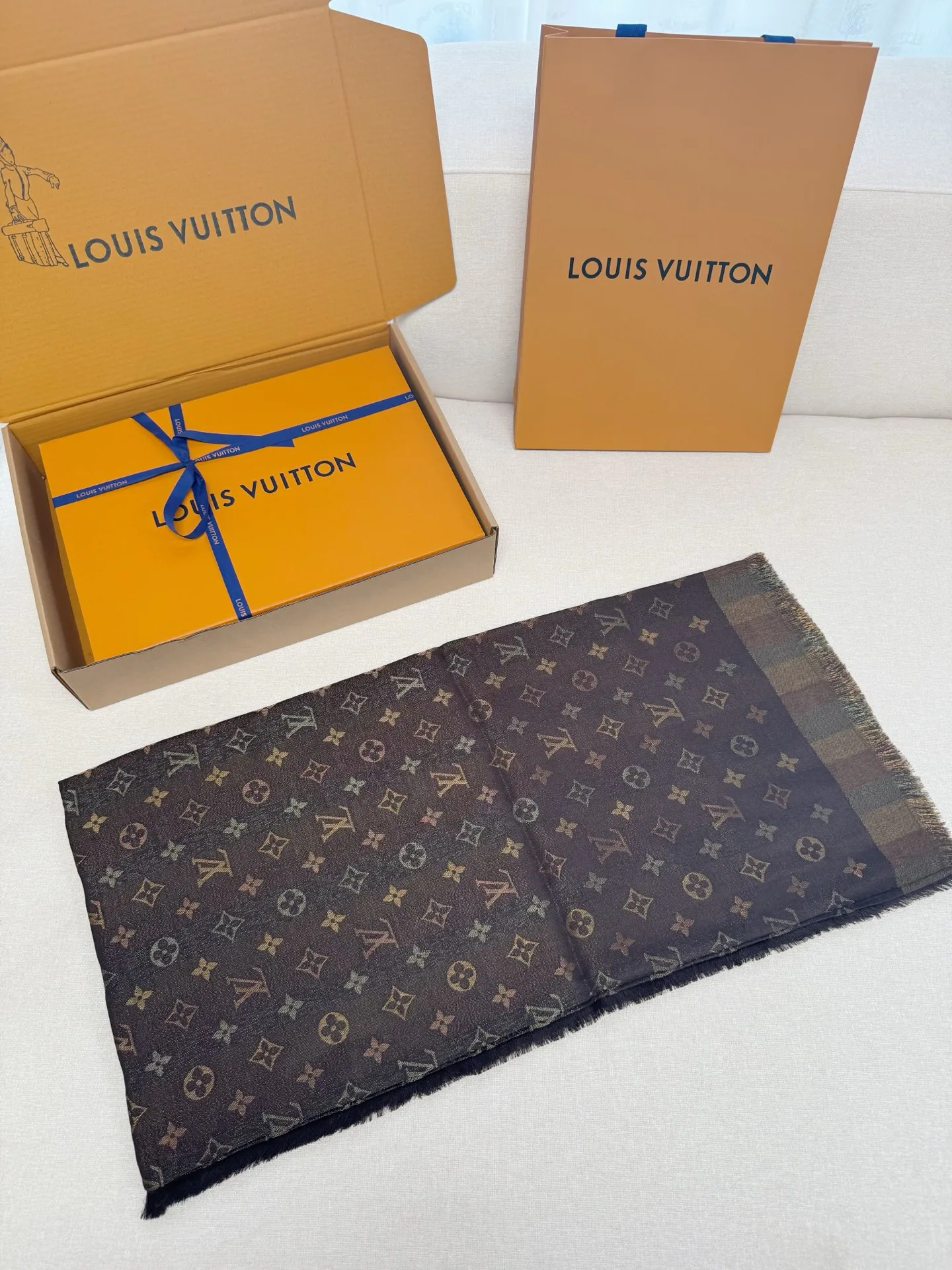 Шарфы Louis Vuitton 437763