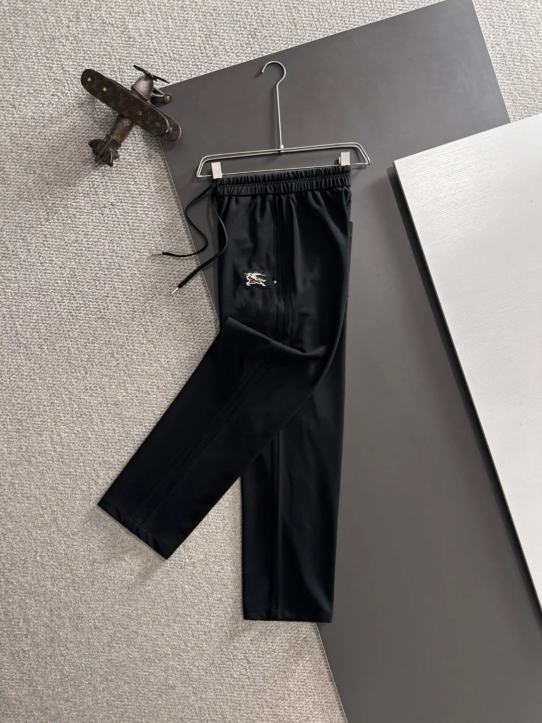 Брюки Мужские Burberry 11683951