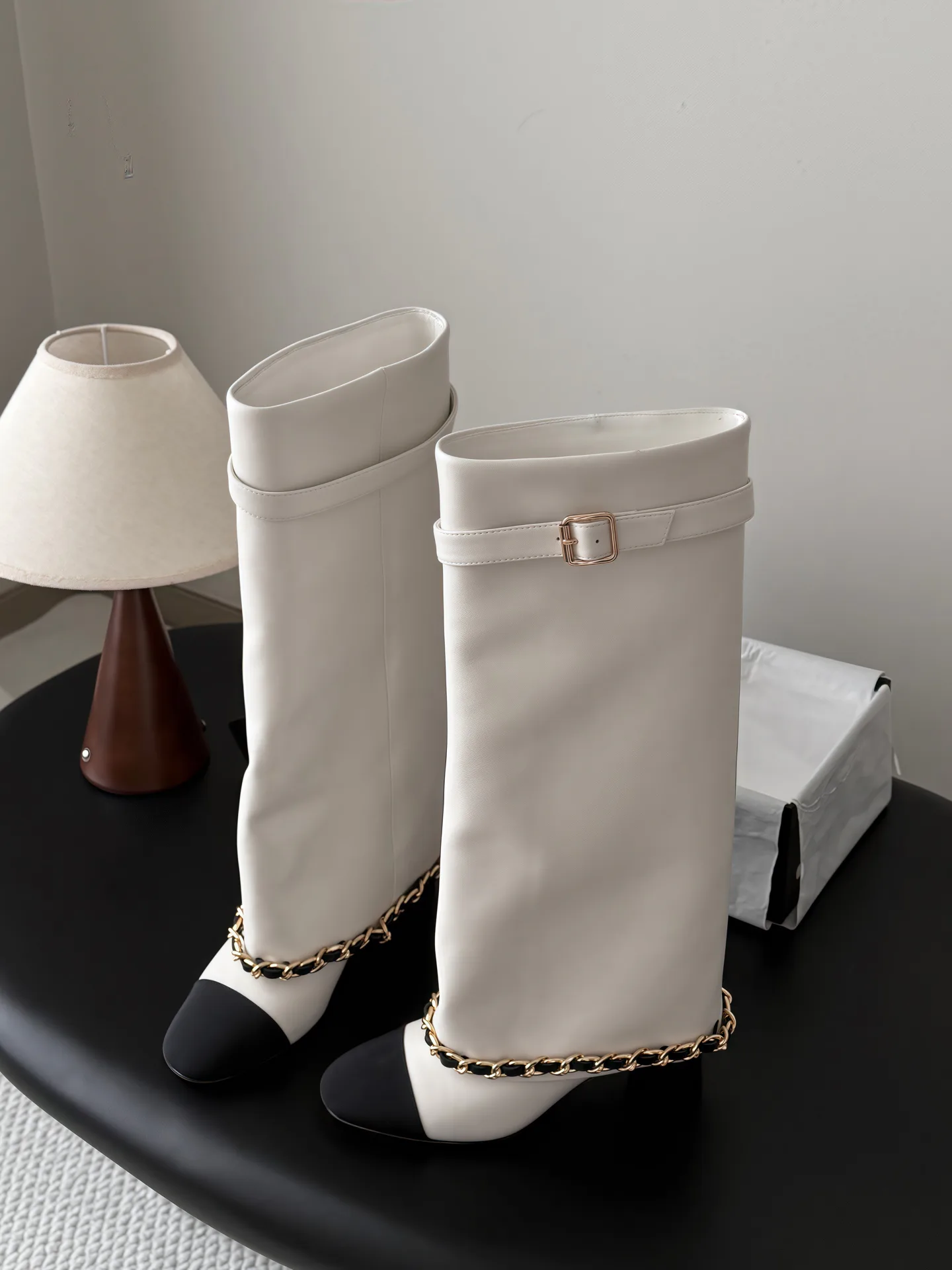 Сапоги Женские Chanel 18323606