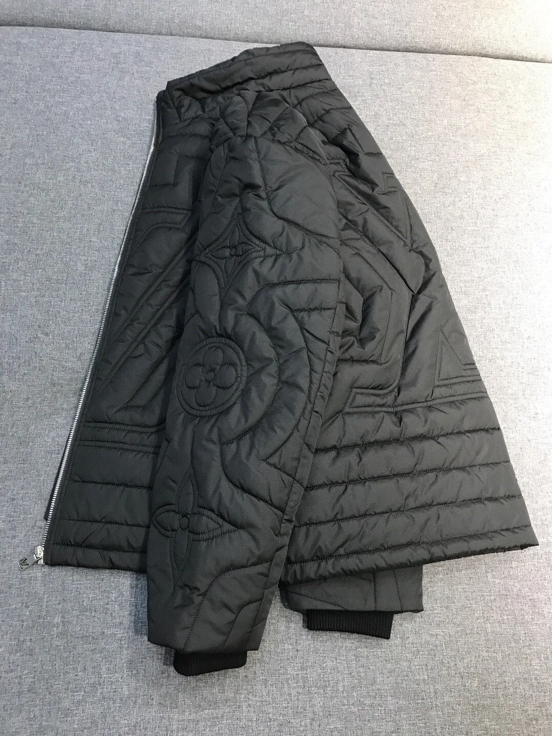 Куртки И Пуховики Мужские Louis Vuitton 437539