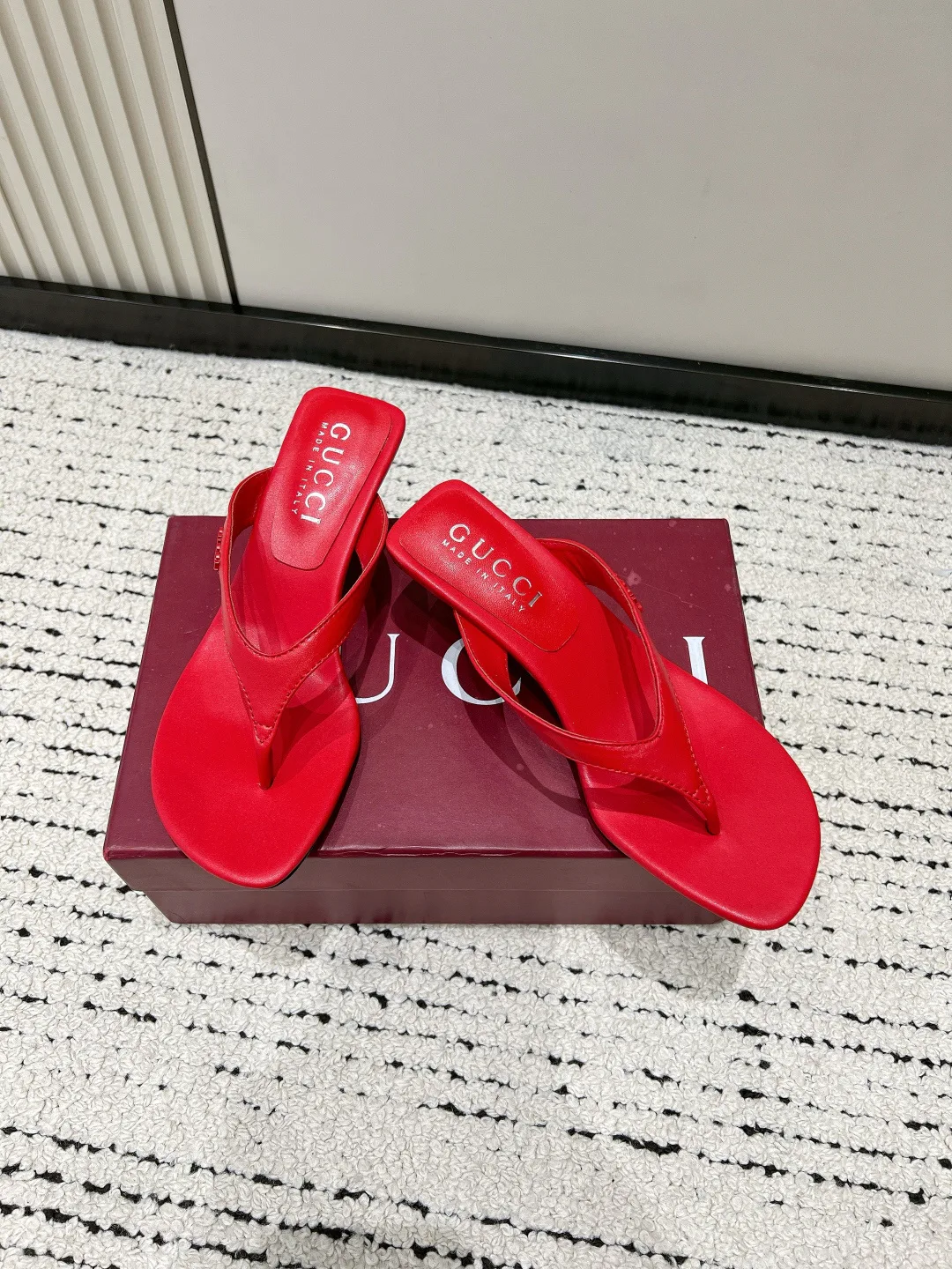 Шлепанцы Женские Gucci 17637845