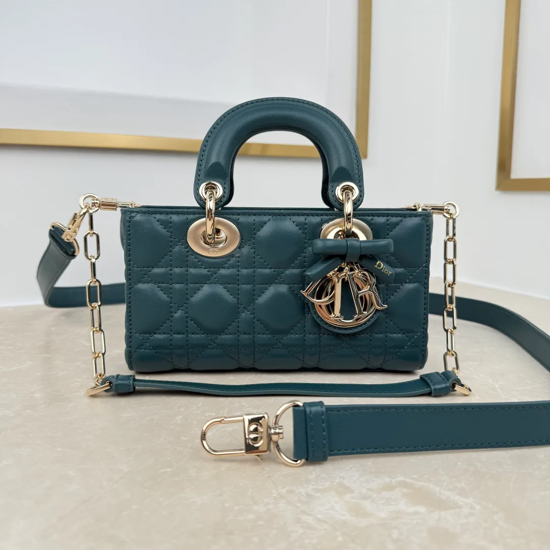 Классические Сумки Женские Christian Dior 18242050