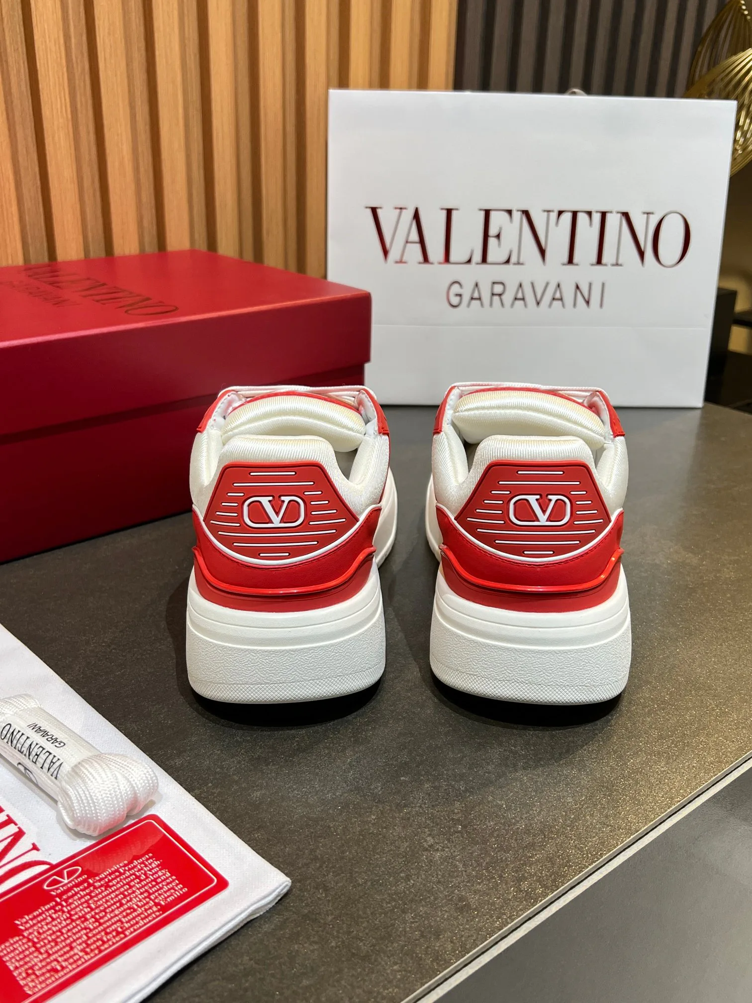 Кроссовки Женские Valentino 11575967